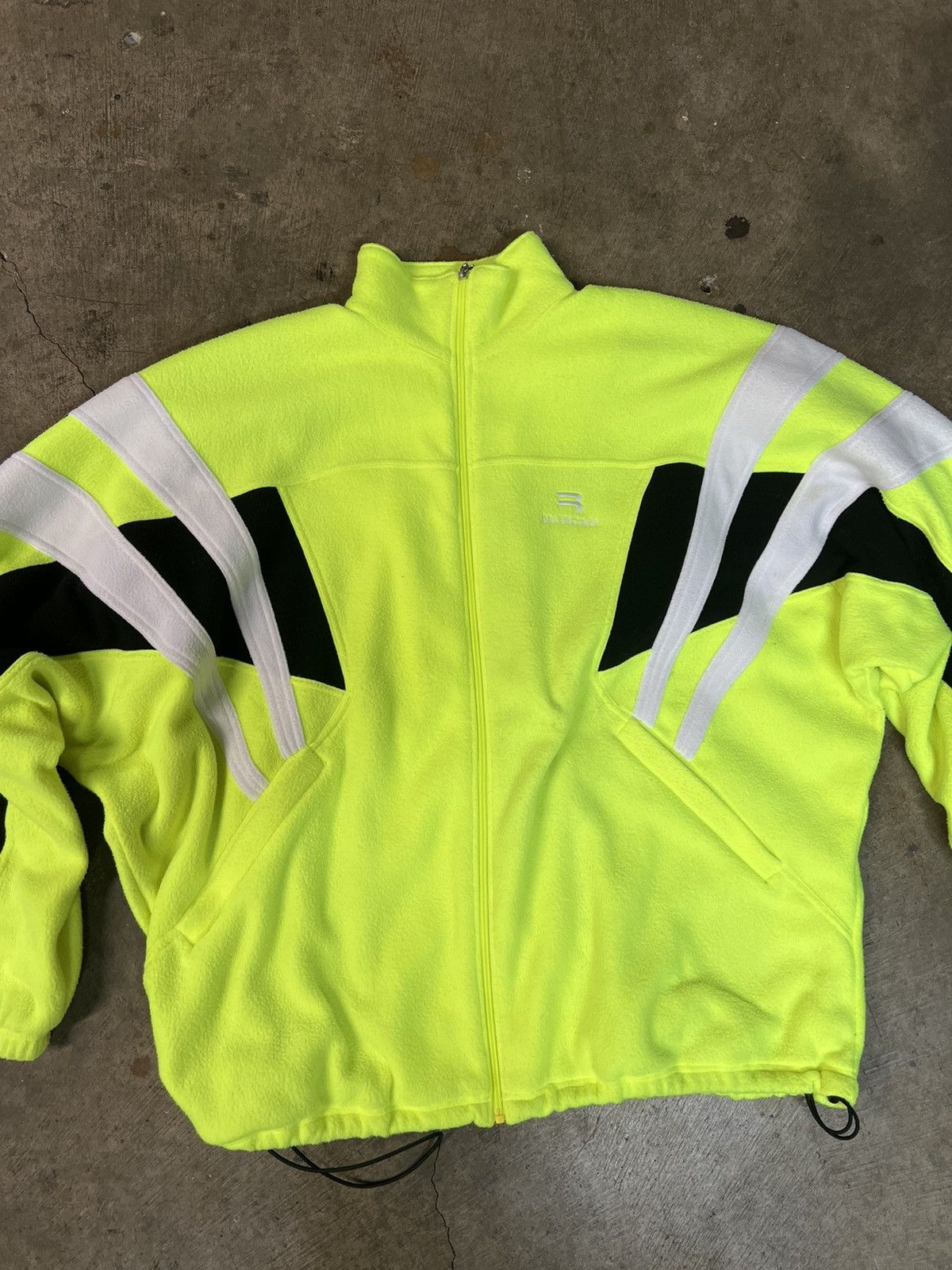 Balenciaga SIZE - L Balenciaga Unfit Sporty B Tracksuit Jacket Size US L / EU 52-54 / 3 - 2 Thumbnail