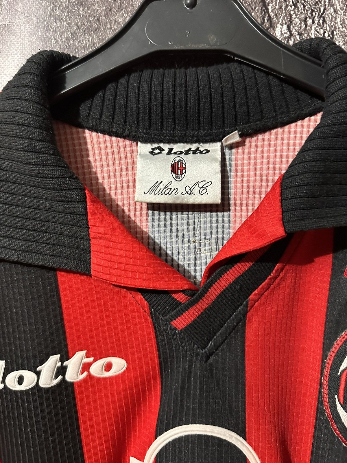 Lotto Sport Ac Milan 1997/98 home jersey Size US S / EU 44-46 / 1 - 4 Thumbnail