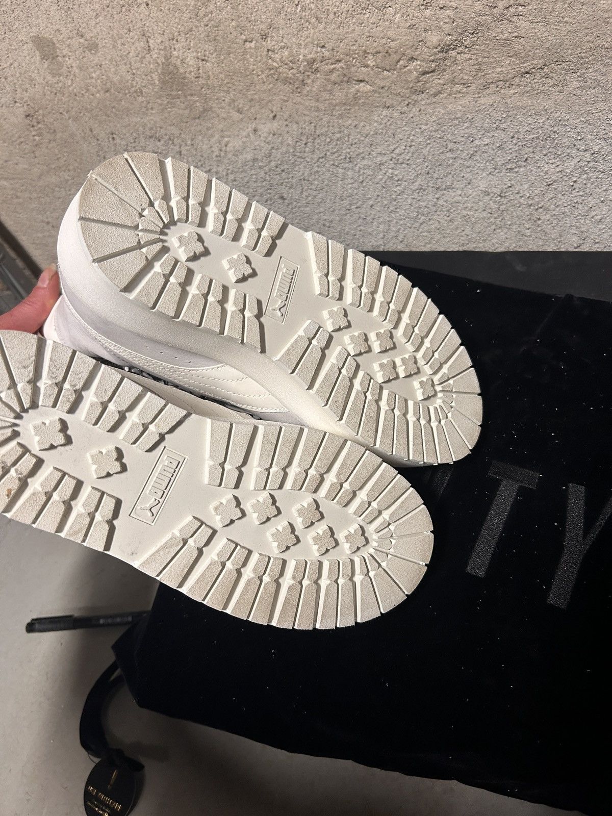 Fenty × Puma Mint condition! Sneaker Boot Size US 9.5 / IT 39.5 - 9 Thumbnail