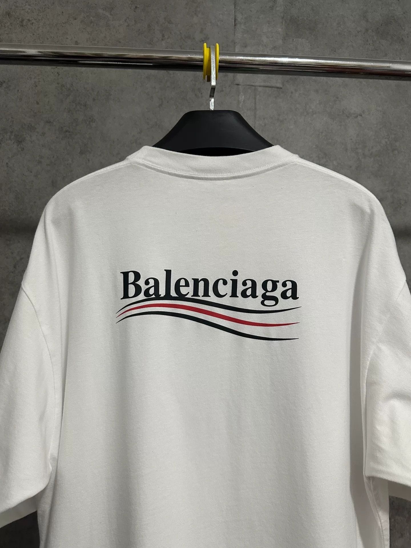 Balenciaga Balenciaga Short-Sleeve Coke Wave Logo T-Shirt Size US S / EU 44-46 / 1 - 5 Thumbnail