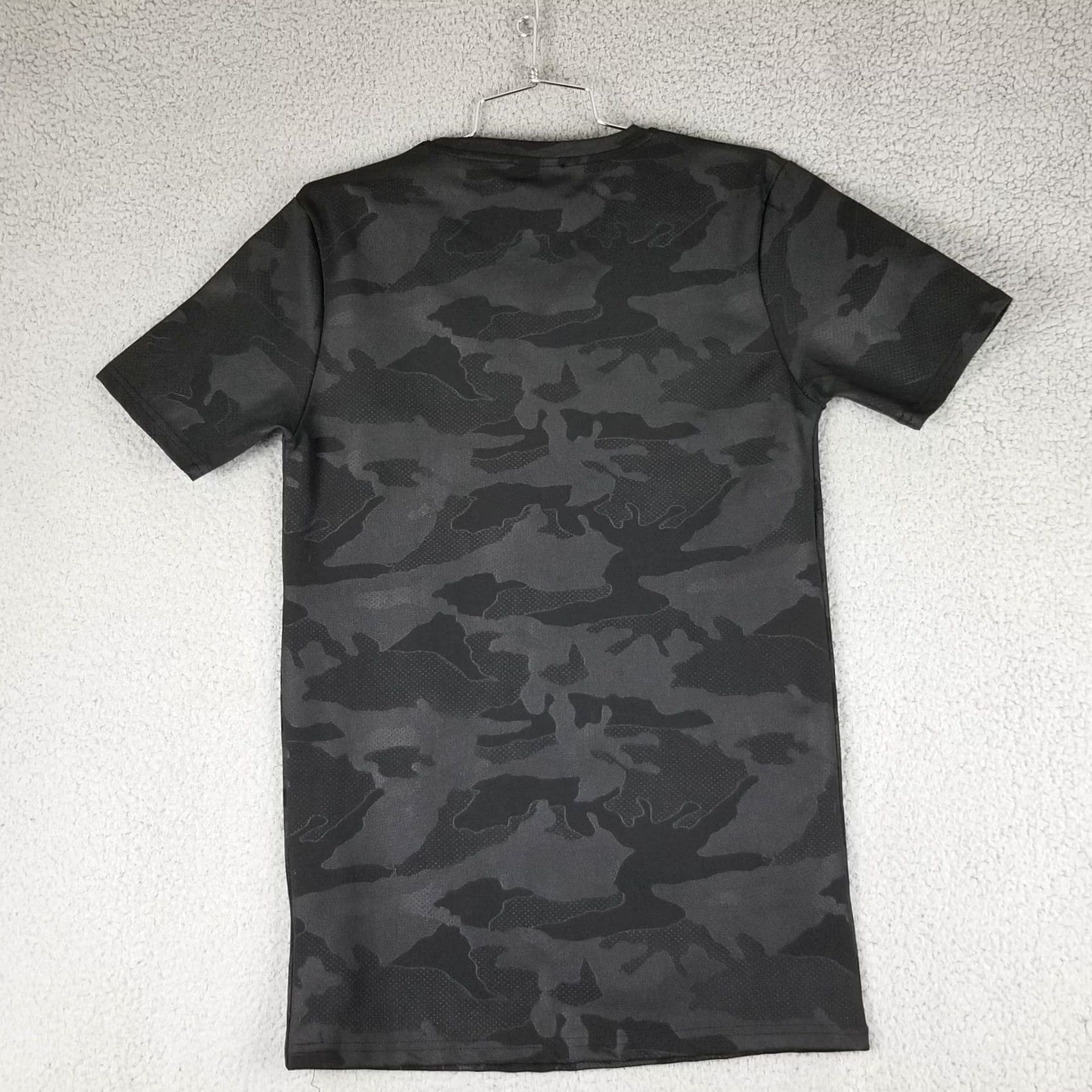 Boohoo Boohoo Shirt XS Camouflage Military Tee Short Sleeve T-Shirt Mens Basic Tee Multicolor Camouflage Military 90s? Size US XS / EU 42 / 0 - 3 Thumbnail