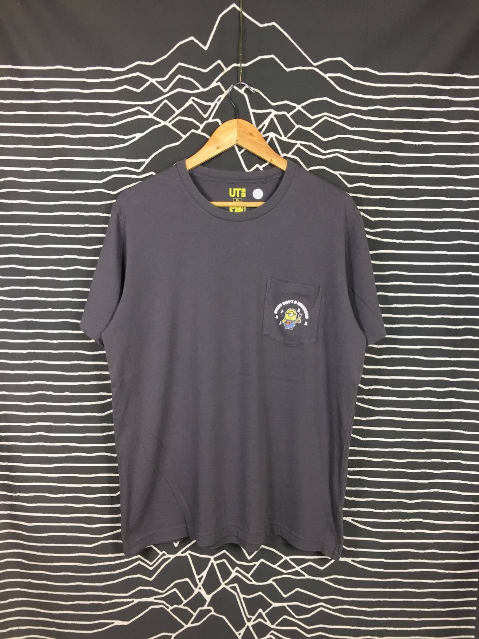 Cartoon Network × Japanese Brand × Uniqlo Uniqlo Despicable Me Minion Every Day's A Weekend Tee Size US XL / EU 56 / 4 - 1 Thumbnail