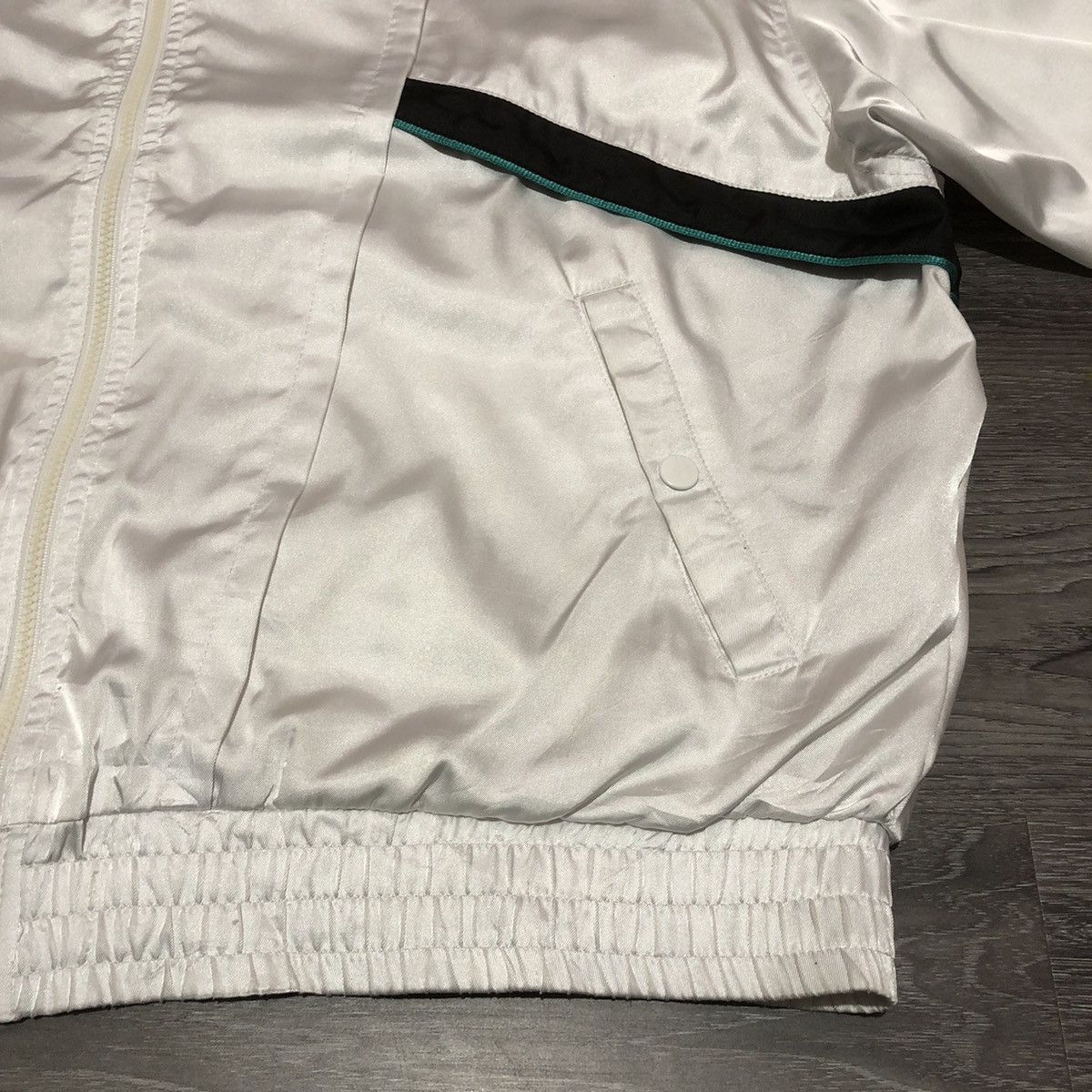 Nike × Vintage vintage NIKE signature satin jacket Size US L / EU 52-54 / 3 - 8 Thumbnail