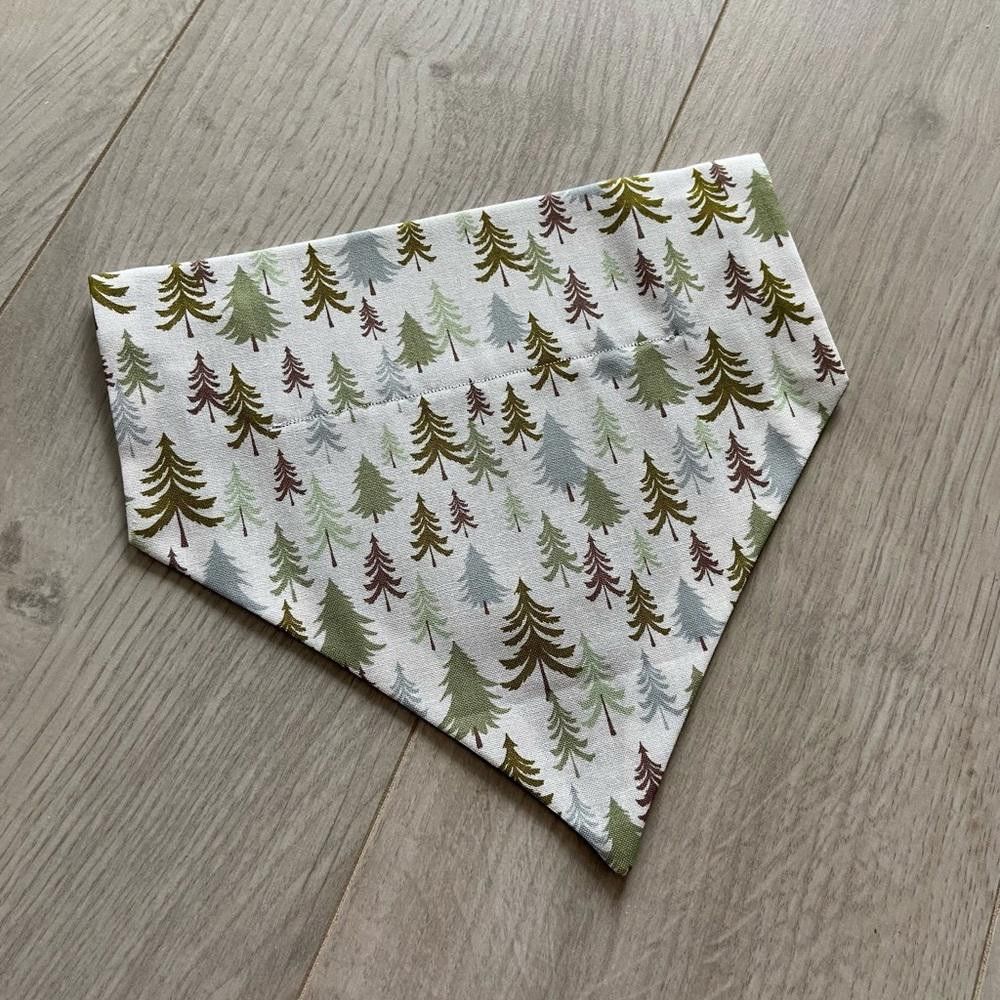 Designer Bestie Bandanas Hiking Tree Dog Bandana Size ONE SIZE - 1 Thumbnail