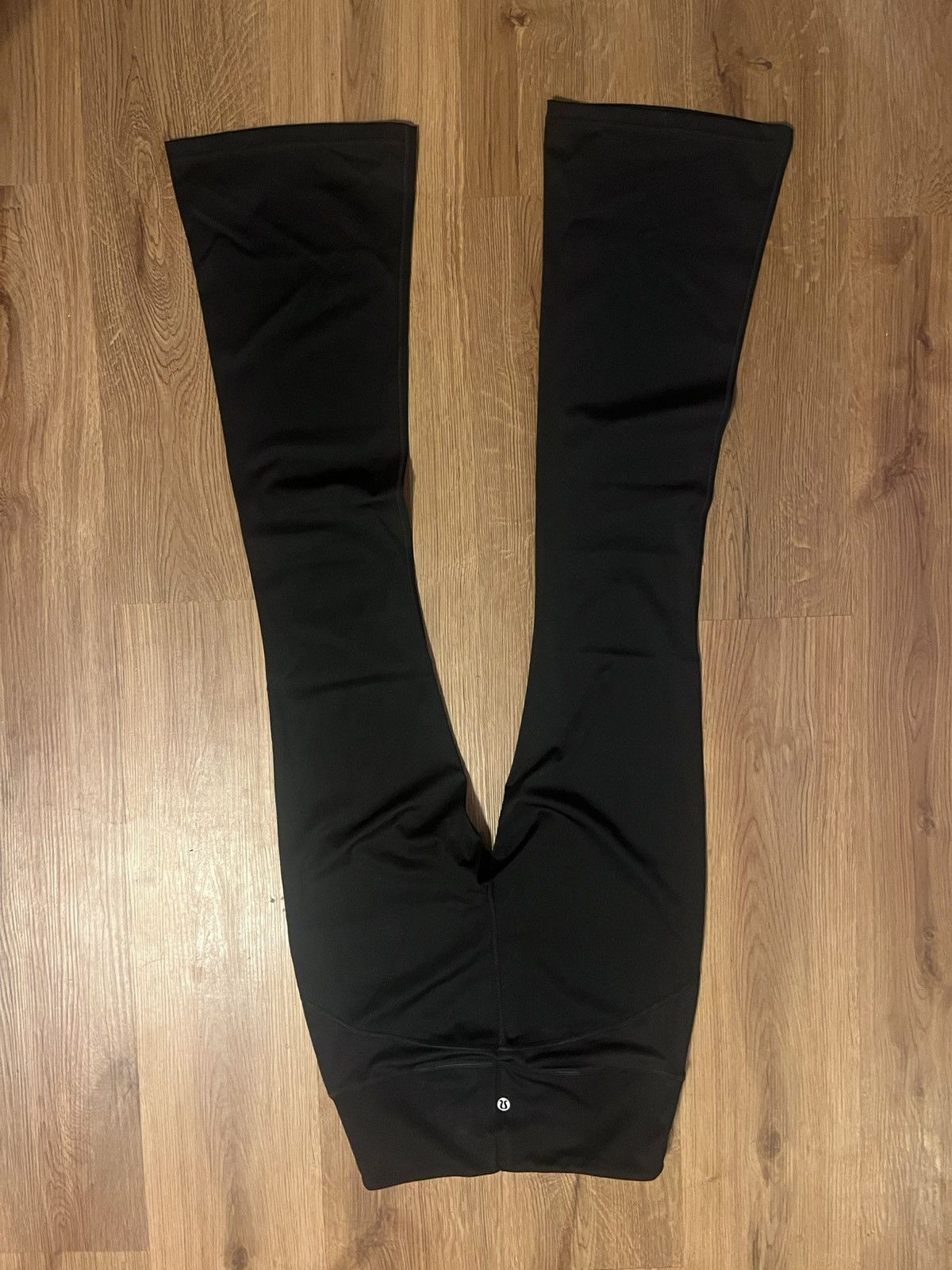Lululemon Lululemon Size 4 Flared Leggings Size 27" / US 4 / IT 40 - 7 Thumbnail
