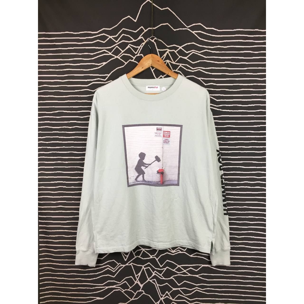 Vintage Brandalised Vandal or Prodigy Hammer Boy Graffiti Art Tee Size US L / EU 52-54 / 3 - 3 Thumbnail