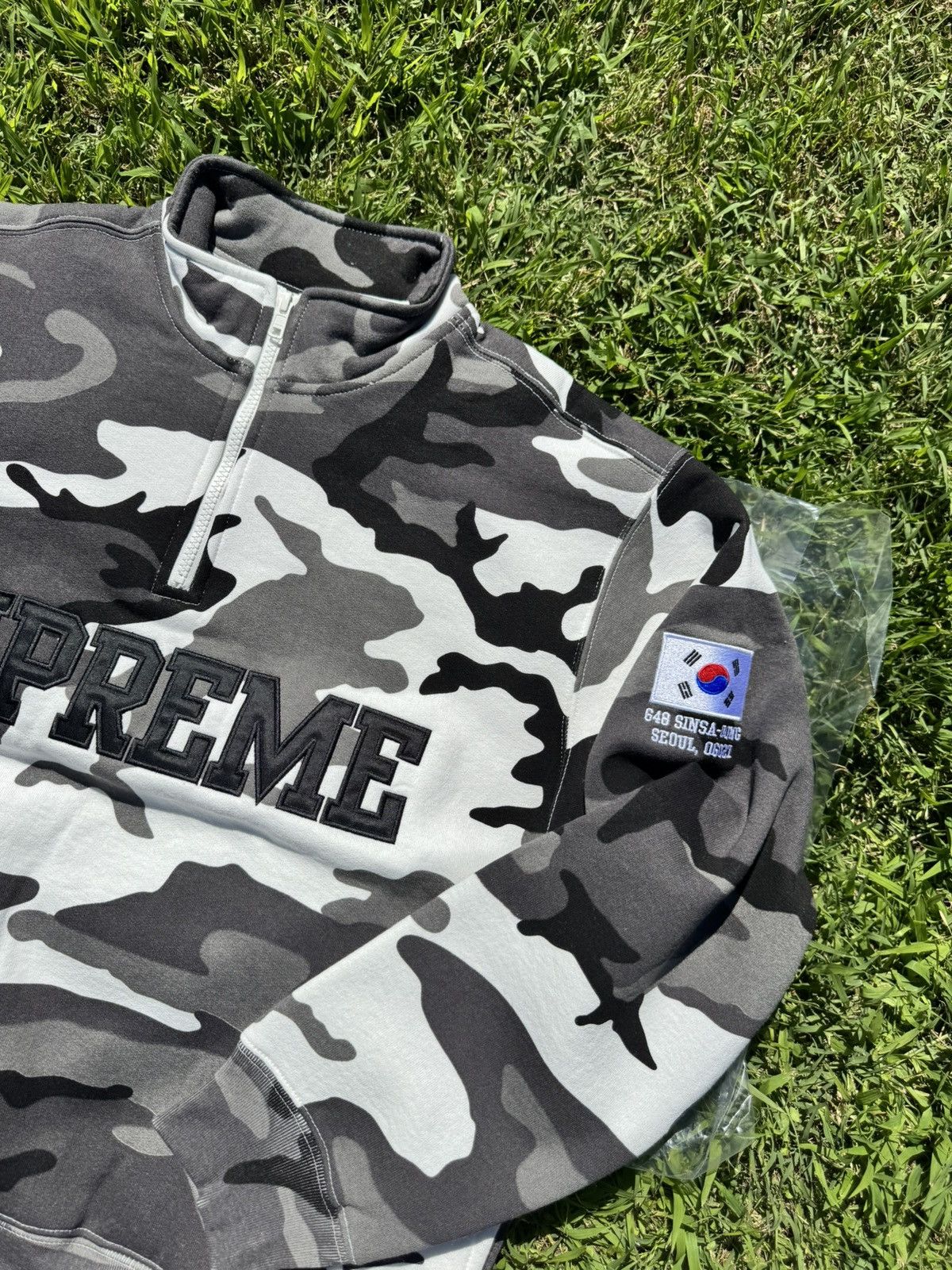 Supreme Supreme Seoul Shop Flag Half Zip Pullover Size US S / EU 44-46 / 1 - 3 Thumbnail