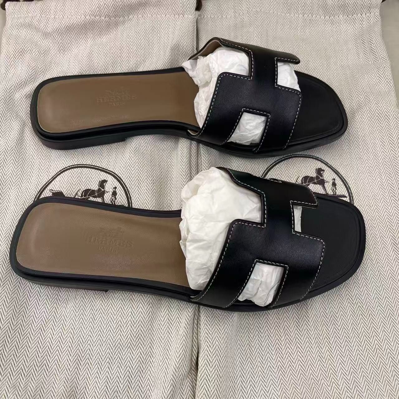 Hermes Hermes Classic H Slippers Size 35.5 Size US 4.5 / IT 34.5 - 1 Thumbnail