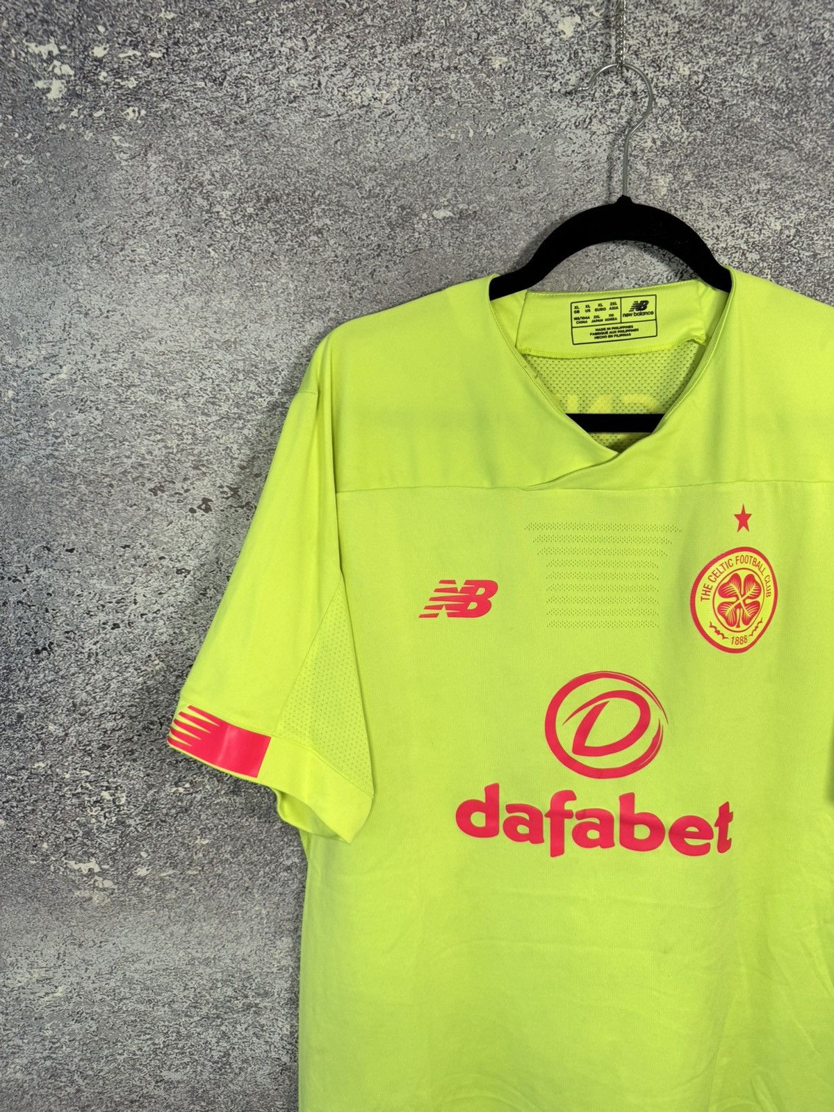 New Balance × Vintage Vintage Celtic 2019/20 GK New Balance Jersey XL size Size US XL / EU 56 / 4 - 2 Thumbnail