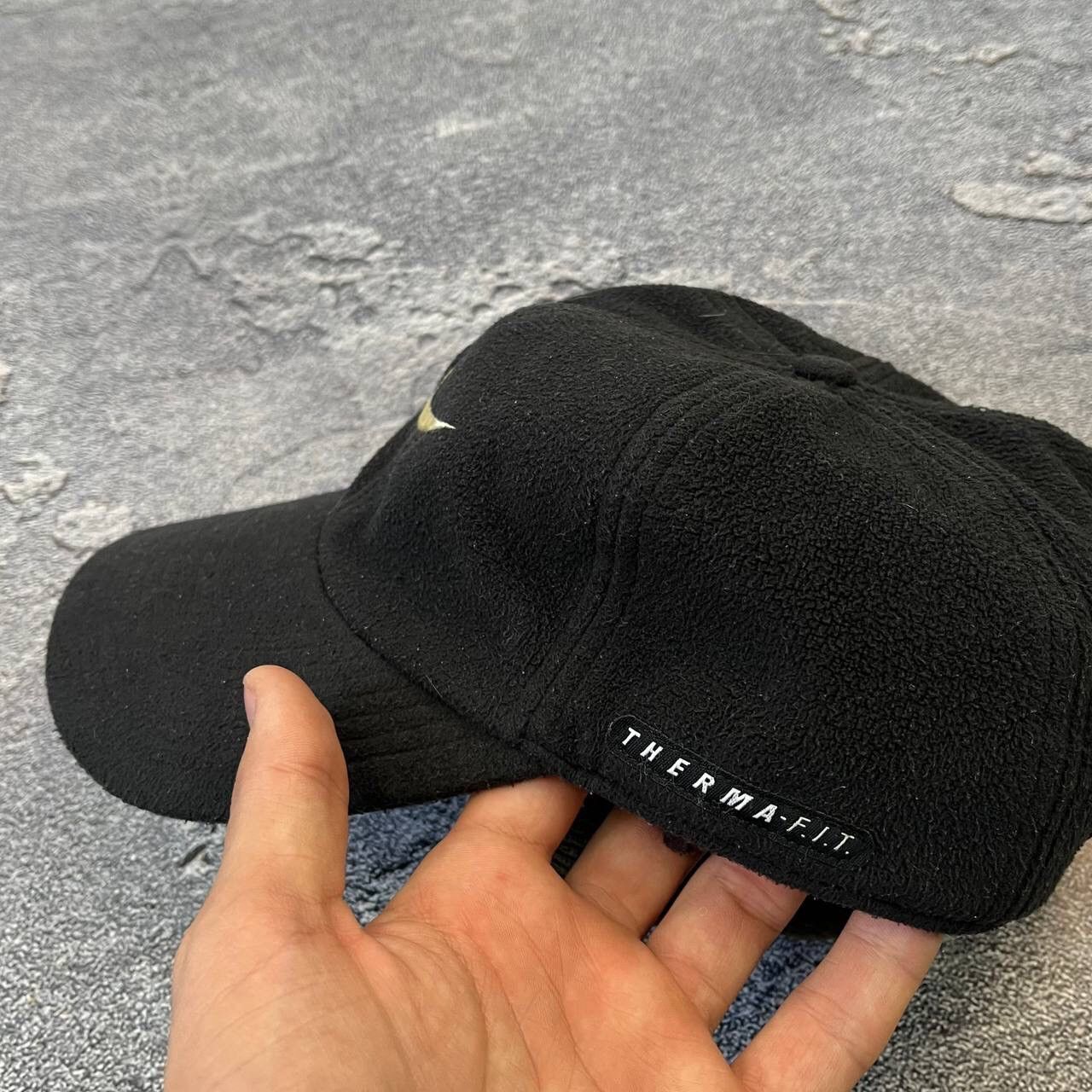 Nike Vintage Black Nike 90s Therma Fit Fleece Cap Hat Size ONE SIZE - 7 Thumbnail