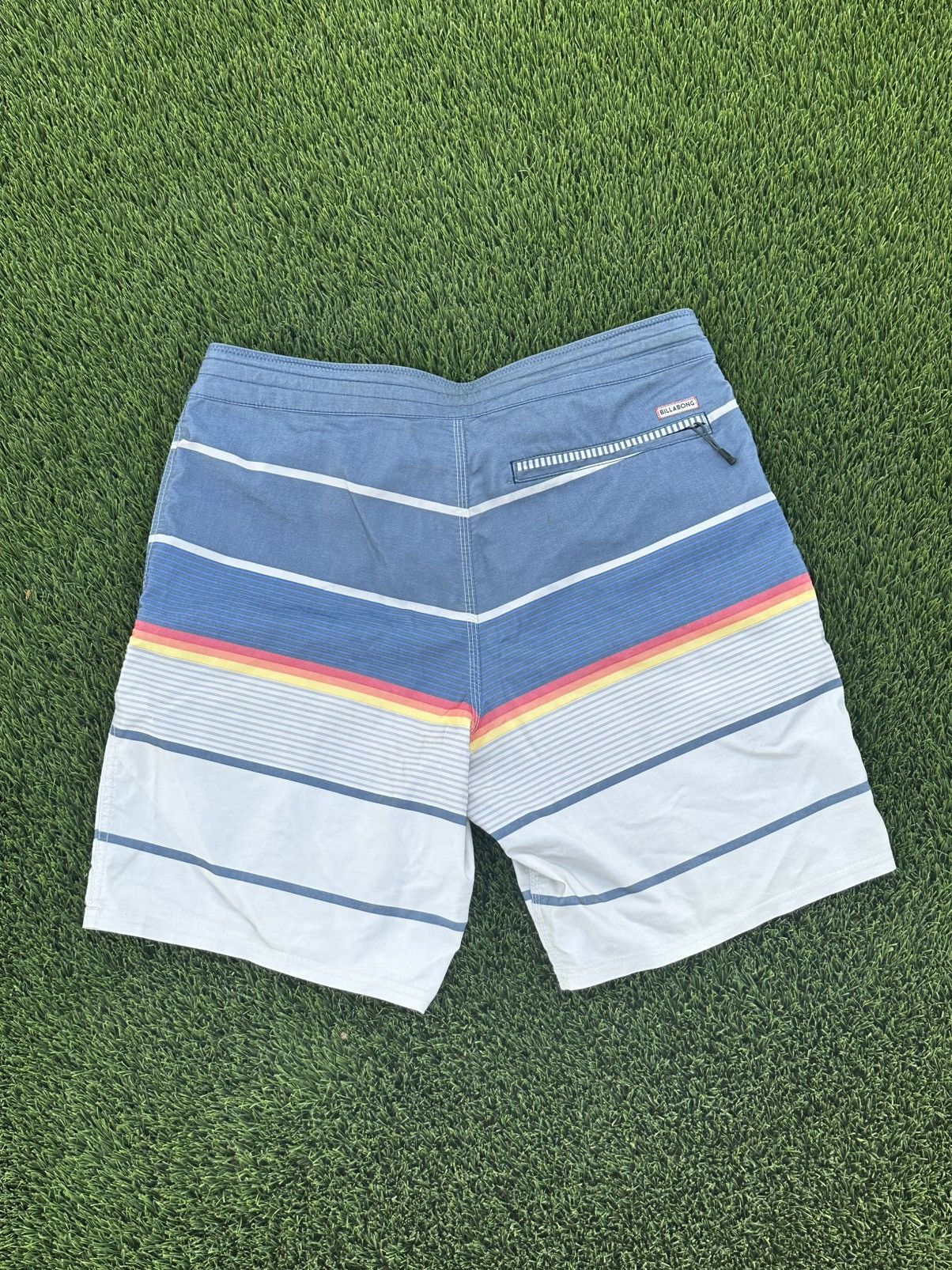 Billabong Vintage Billabong Swim Trunks Size US 30 / EU 46 - 2 Thumbnail