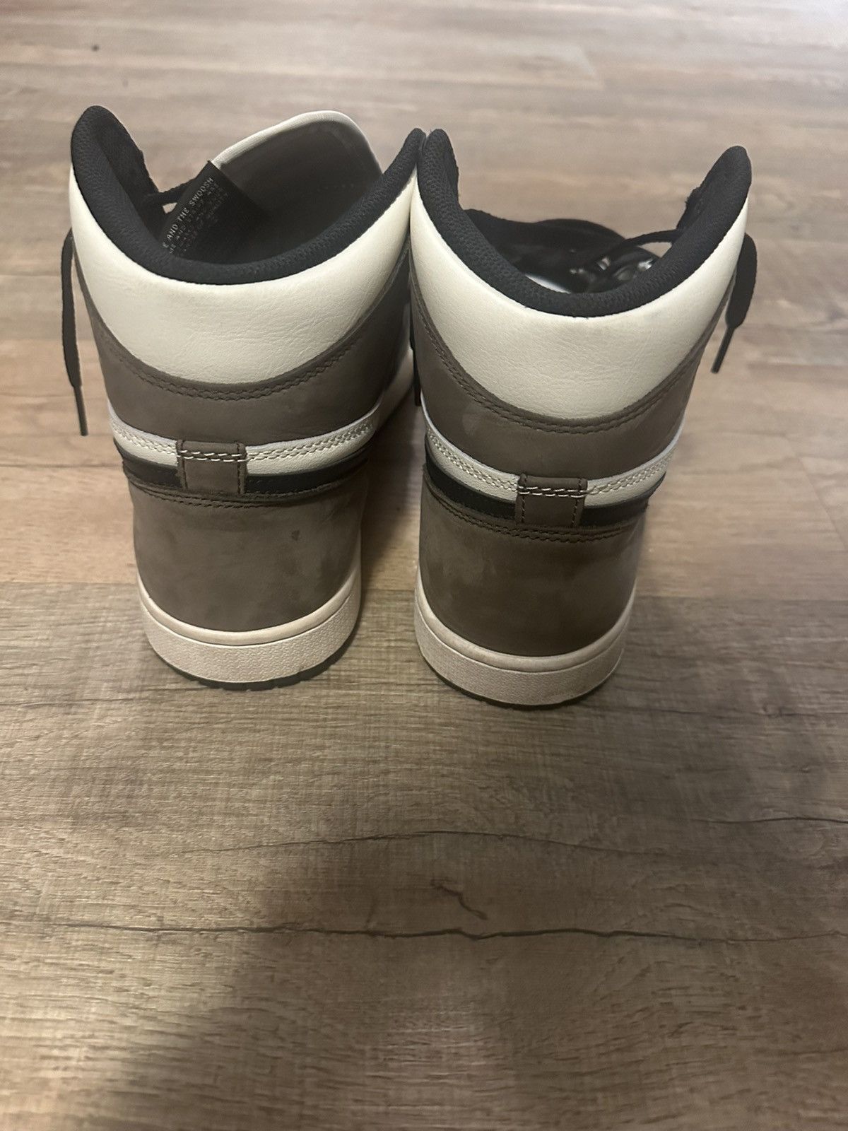 Jordan Brand Air Jordan 1 Retro High OG SIZE 11 Size US 11 / EU 44 - 3 Thumbnail