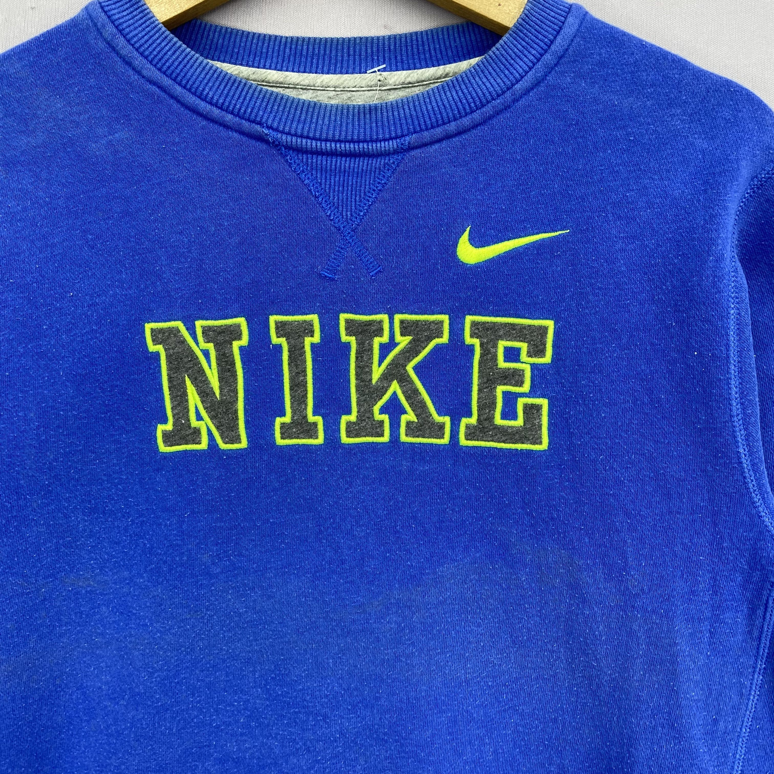 Nike Vintage Y2K Nike Sweater Sweatshirt Jumper Pullover Size US XS / EU 42 / 0 - 2 Thumbnail