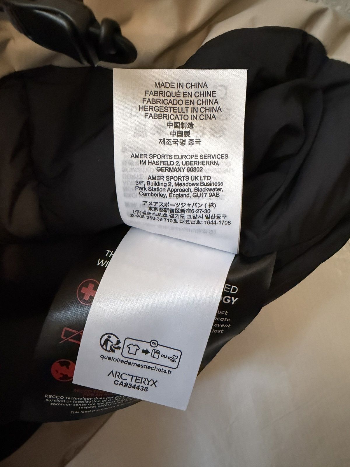 Arc'teryx Arc’teryx Beta Insulated Jacket Black Rune Size US XL / EU 56 / 4 - 16 Thumbnail