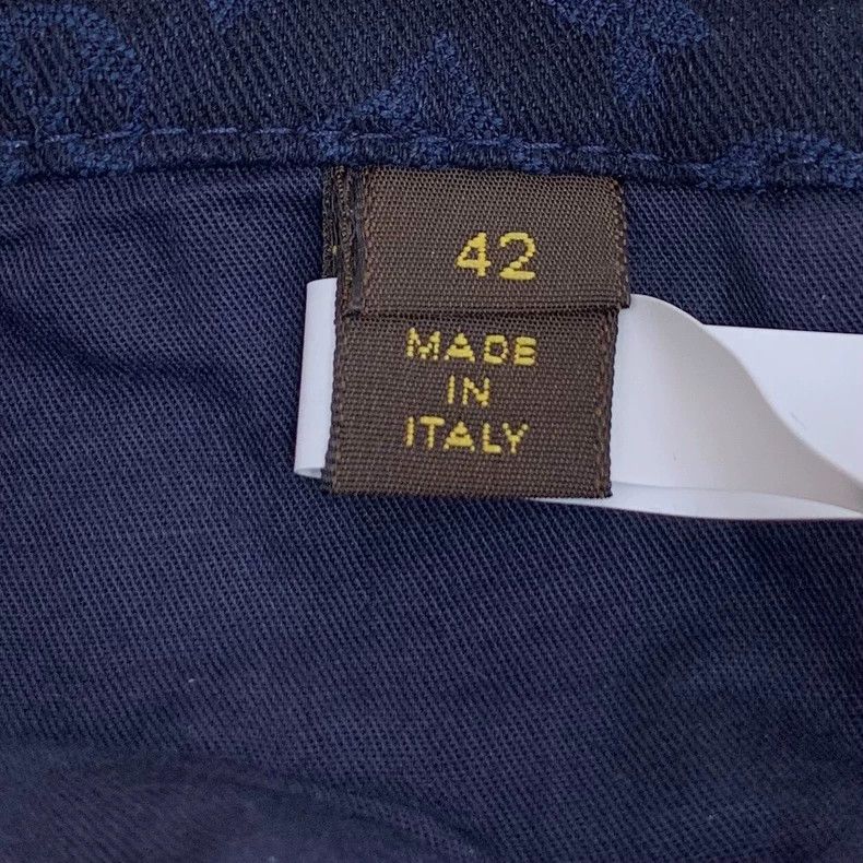 Louis Vuitton Louis Vuitton Navy logo embossed full-print cotton slacks Size US 42 / EU 58 - 6 Thumbnail