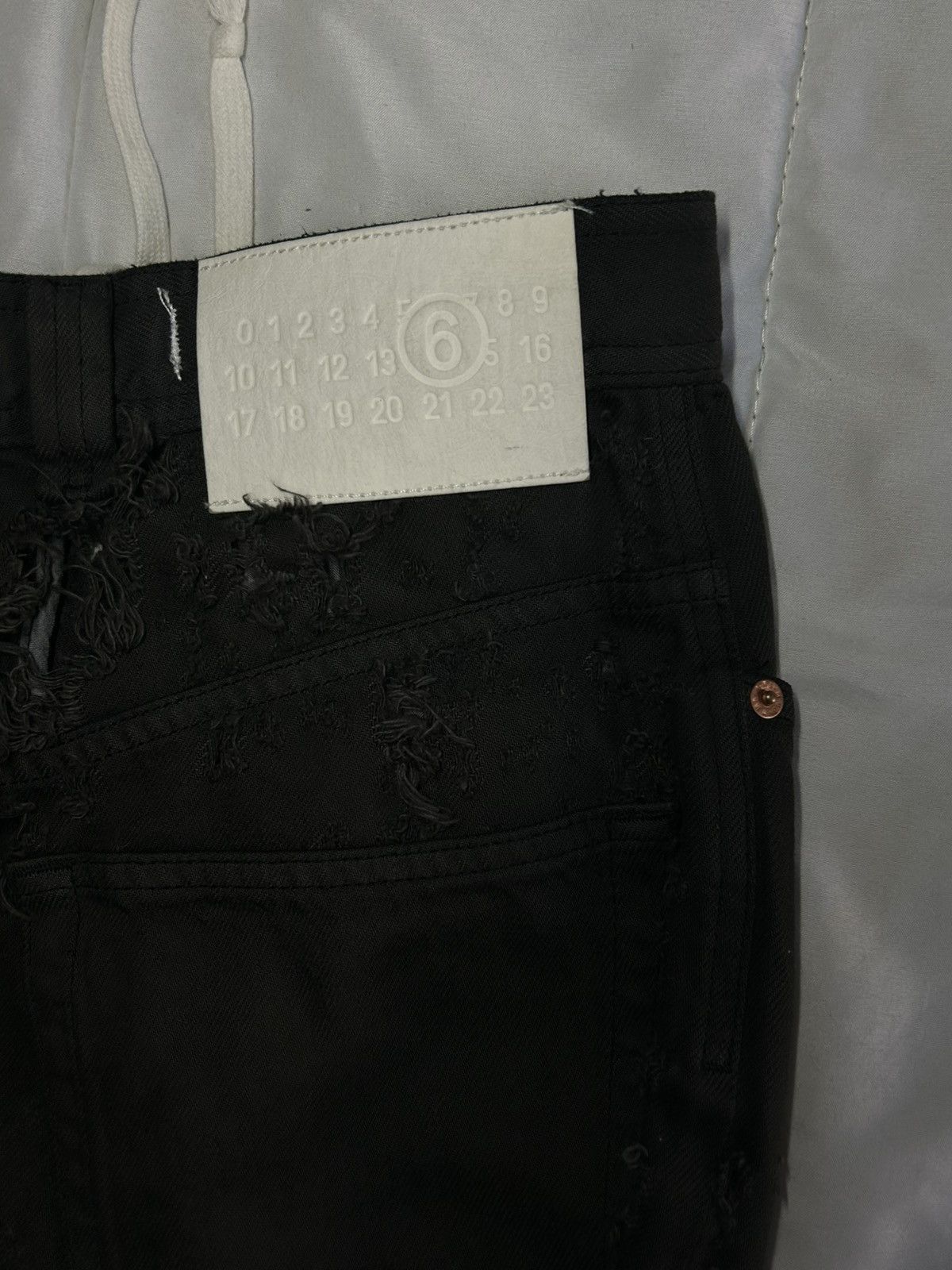 Maison Margiela Maison Margiela Rare Distressed Long Skirt Size 27" / US 4 / IT 40 - 8 Thumbnail