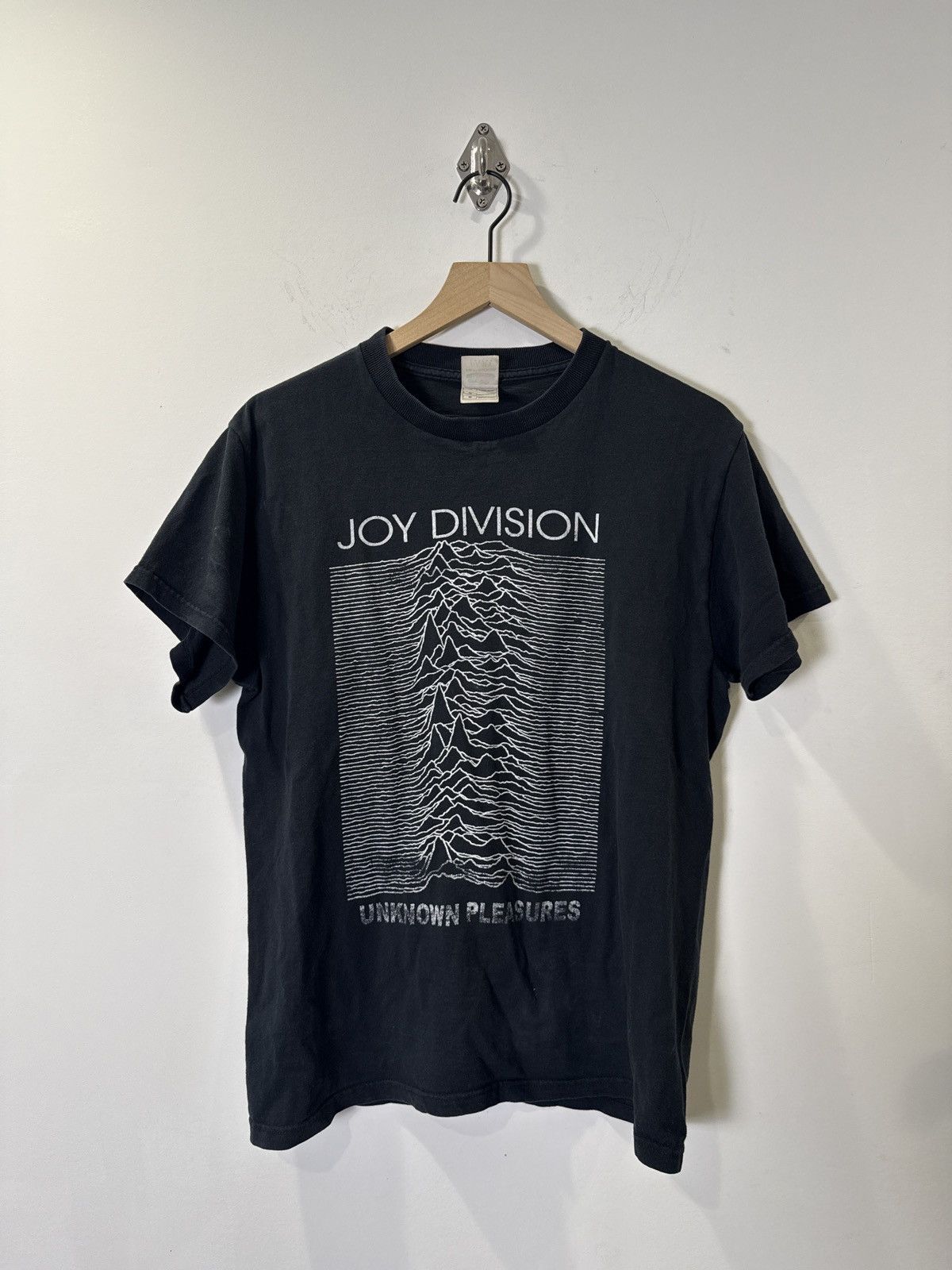 Vintage Vintage Joy Division “Unknown Pleasures” T-Shirt Size US M / EU 48-50 / 2 - 1 Thumbnail