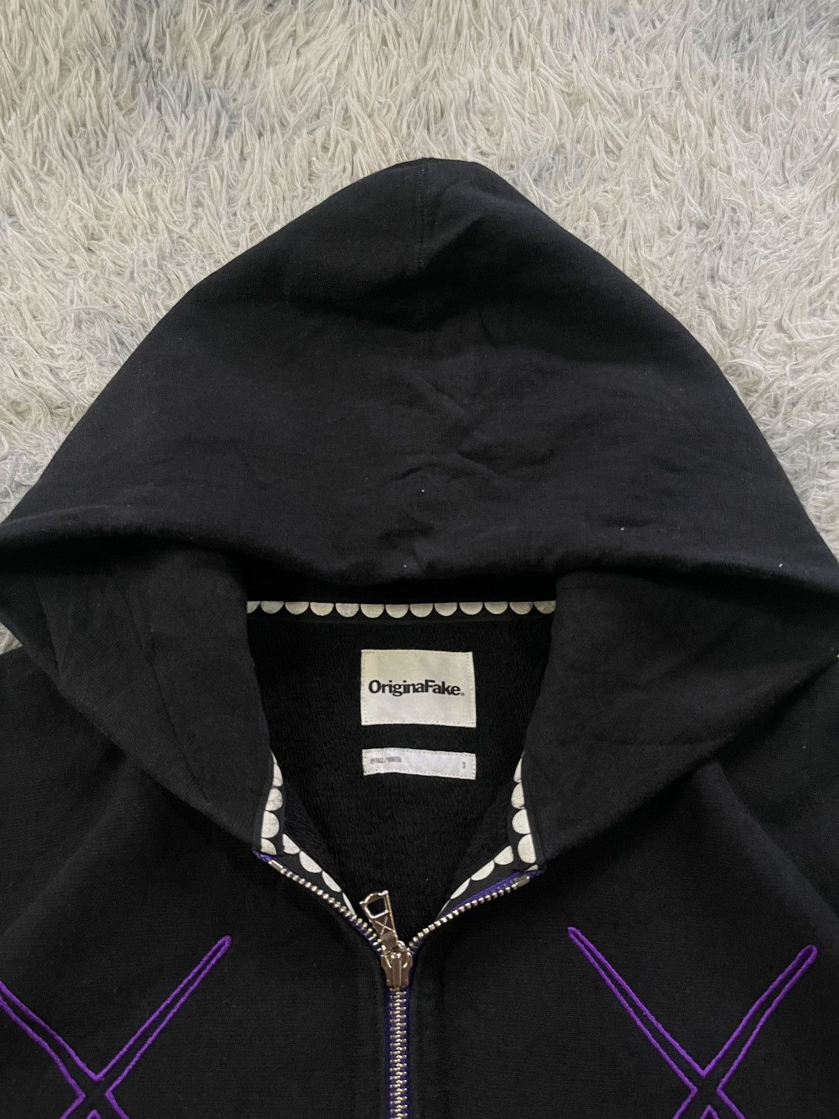 Original Fake Original Fake X KAWS X Invincible Hoodie (Limited Edition) Size US L / EU 52-54 / 3 - 3 Thumbnail