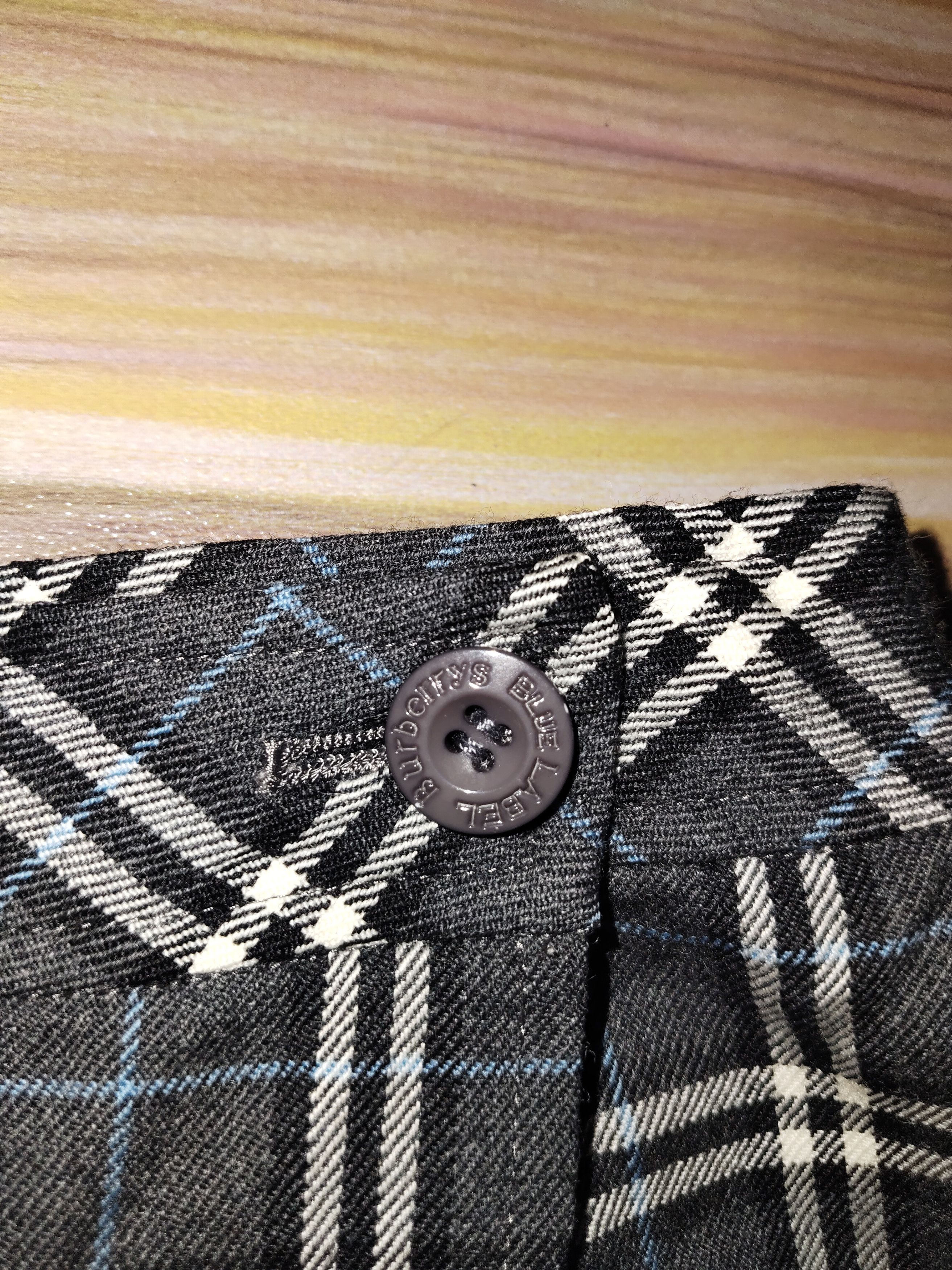 Burberry BURBERRY BLUE LABEL Nova Check Mini Skirt Size 27" / US 4 / IT 40 - 2 Thumbnail