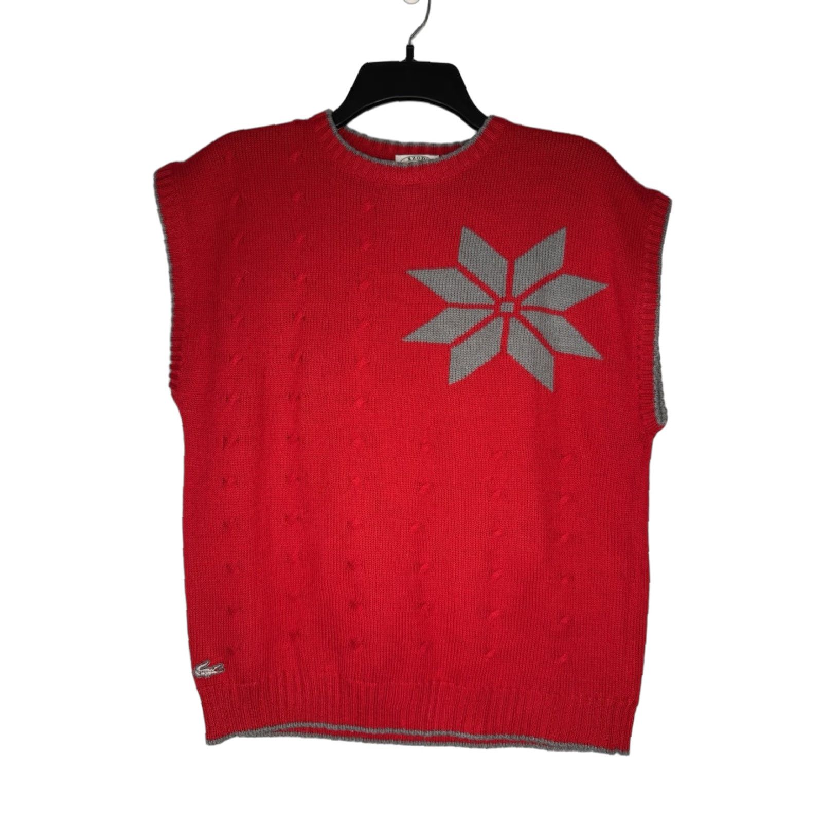 Lacoste VINTAGE Lacoste Izod Vest Women's L Red Christmas 90s Acrylic Sleeveless Snowflake pullover Size L / US 10 / IT 46 - 1 Thumbnail
