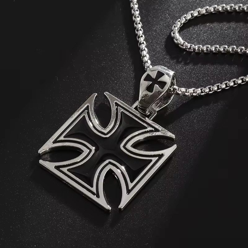 Jewelry Gothic Punk Cross Pendant Chain Necklace Size ONE SIZE - 2 Thumbnail