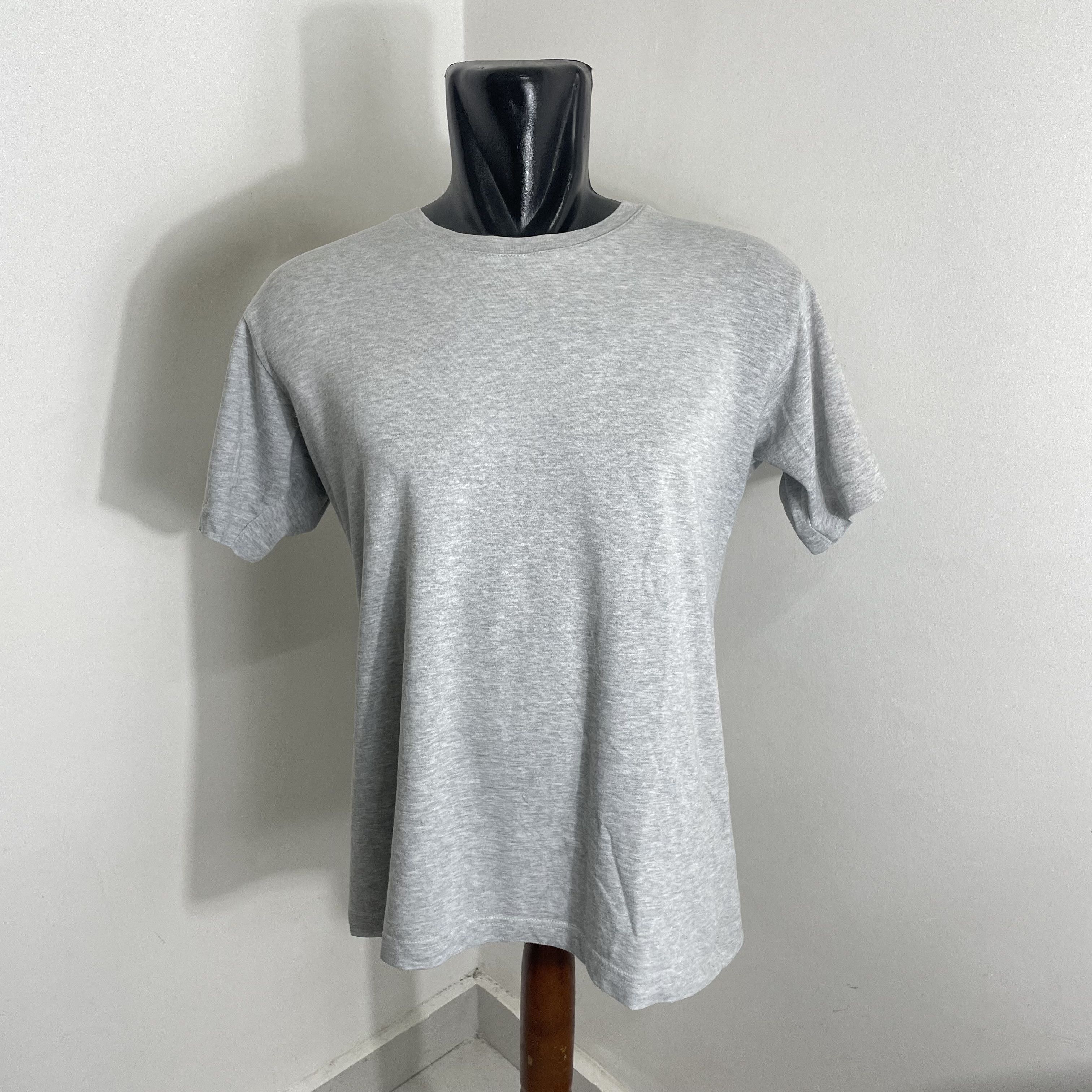 Japanese Brand × Uniqlo UNIQLO SUPIMA COTTON TSHIRT JAPAN BASIC TEE Size US L / EU 52-54 / 3 - 1 Thumbnail