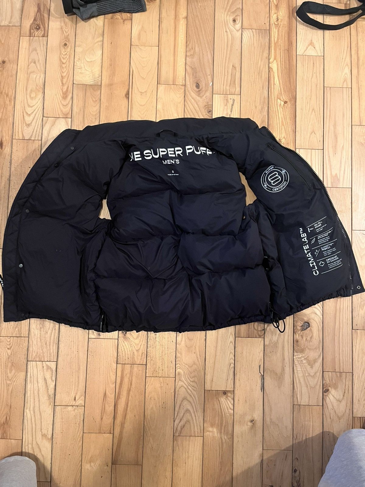 Aritzia Black super puff vest Size US S / EU 44-46 / 1 - 6 Thumbnail
