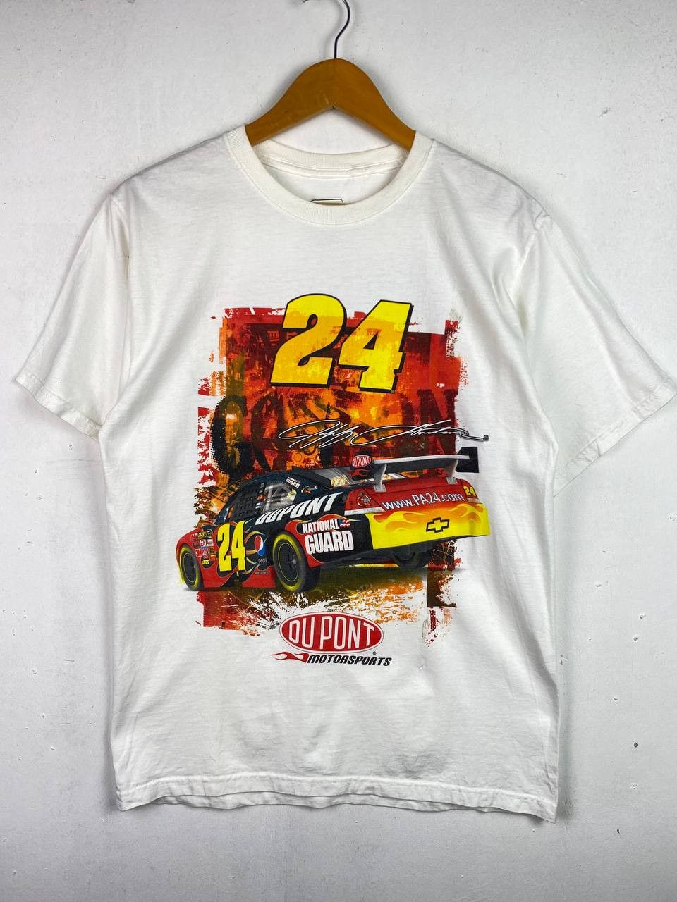 NASCAR vintage y2k nascar du pont tee nice design Size US M / EU 48-50 / 2 - 1 Thumbnail