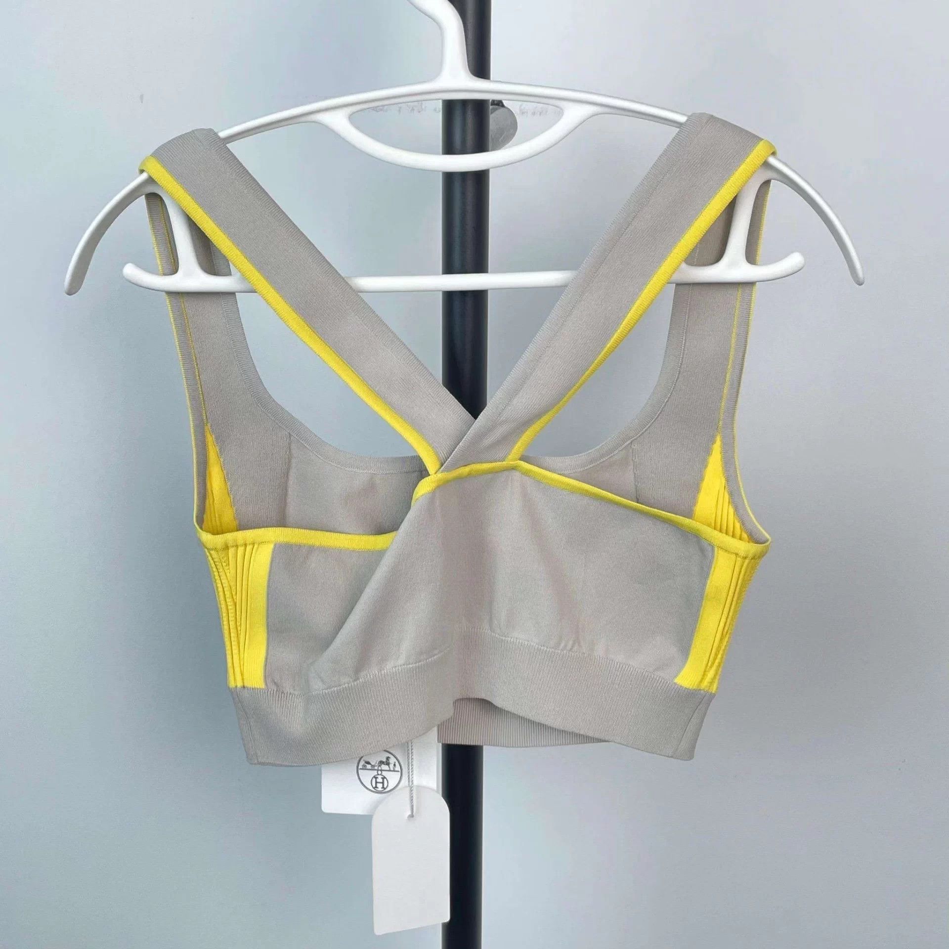 Hermes Hermès Gray M top250819QCMYF05 Size M / US 6-8 / IT 42-44 - 2 Thumbnail