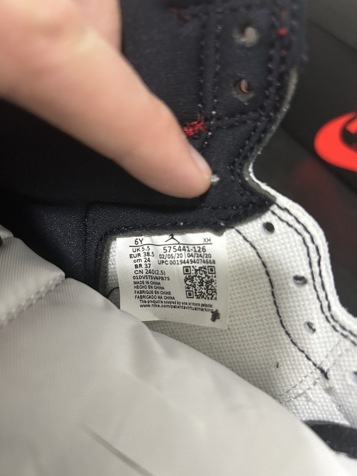 Jordan Brand Jordan 1 High Smoke Grey Size US 6 / EU 39 - 5 Thumbnail