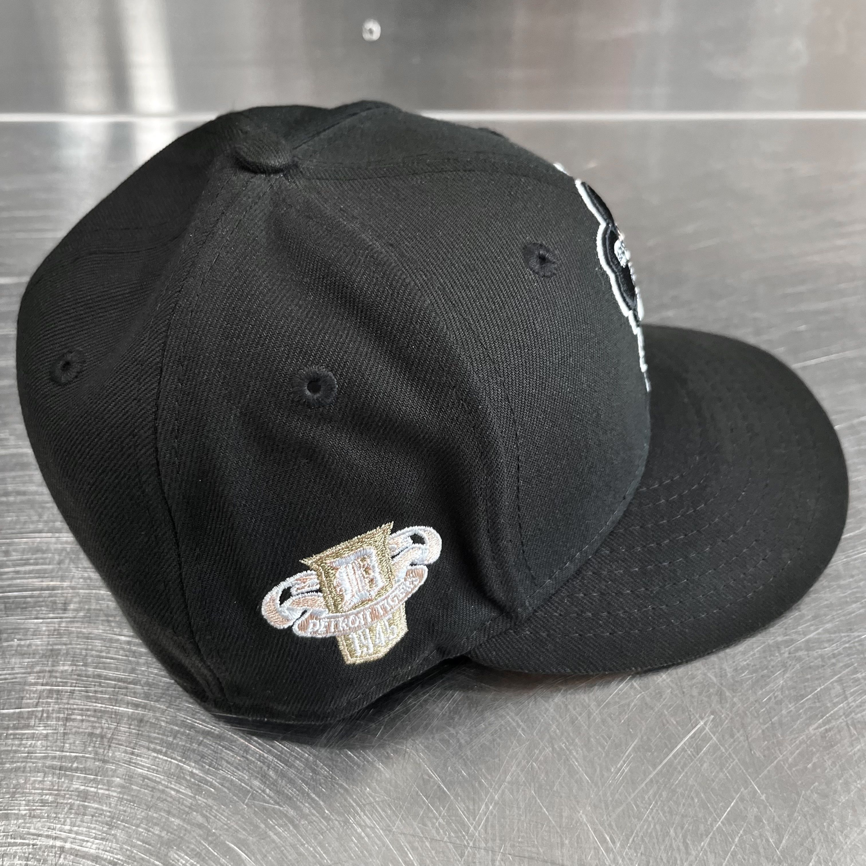 New Era Detroit Tigers Coked Out 59FIFTY Sports World Hat 7 1/4 Size ONE SIZE - 3 Thumbnail