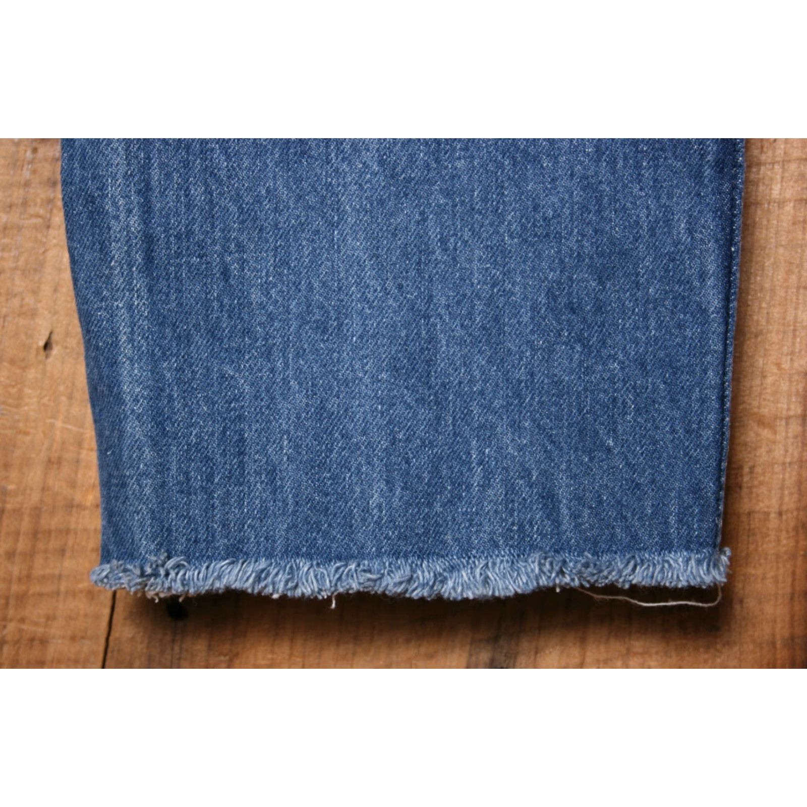 Calvin Klein VINTAGE Calvin Klein Jeans Womens Cropped High Waisted Wide Straight Leg 23 27 Blue Denim Cotton 5-Pocket Size 40" / US 18 - 7 Thumbnail