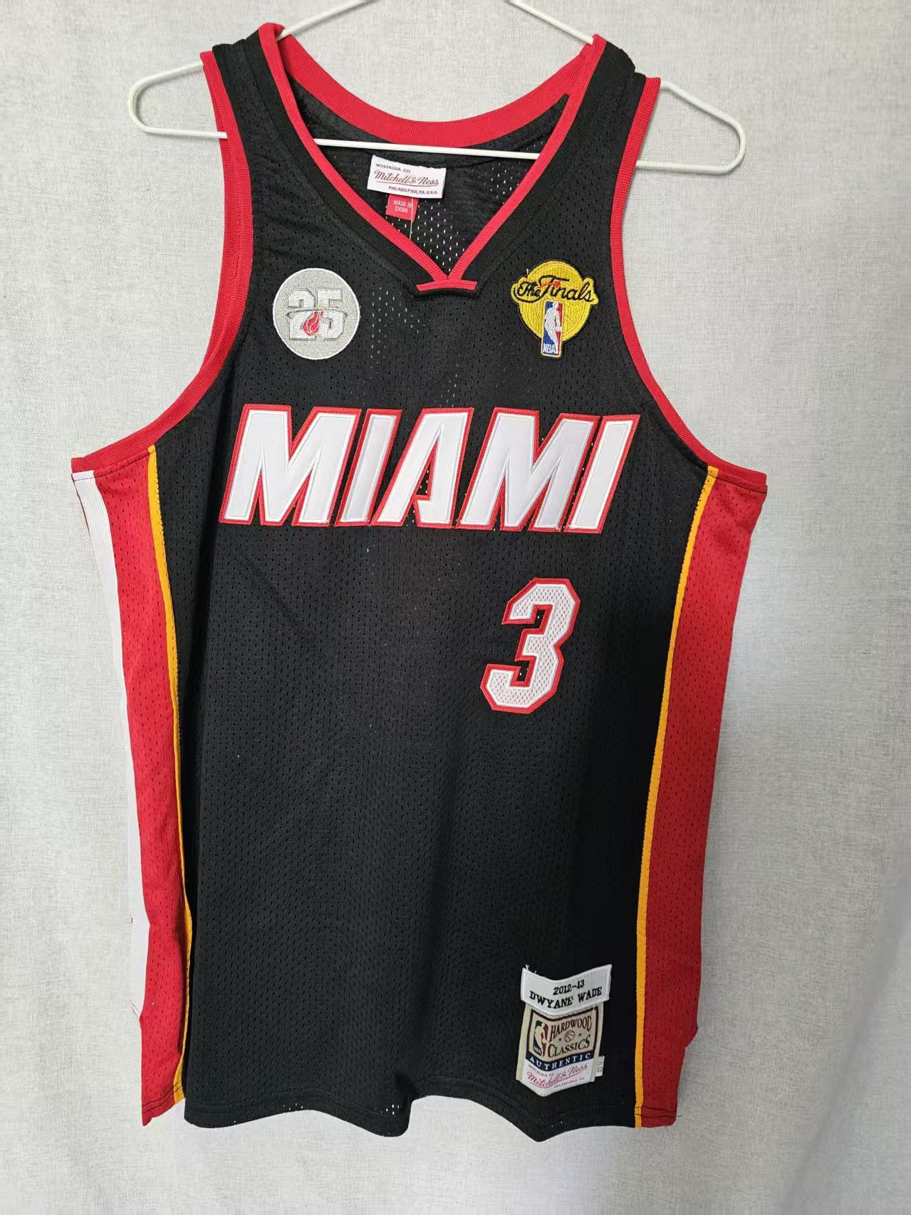 NBA Miami Heat #3 Dwyane Wade Jersey Double Stitched Size US M / EU 48-50 / 2 - 2 Thumbnail