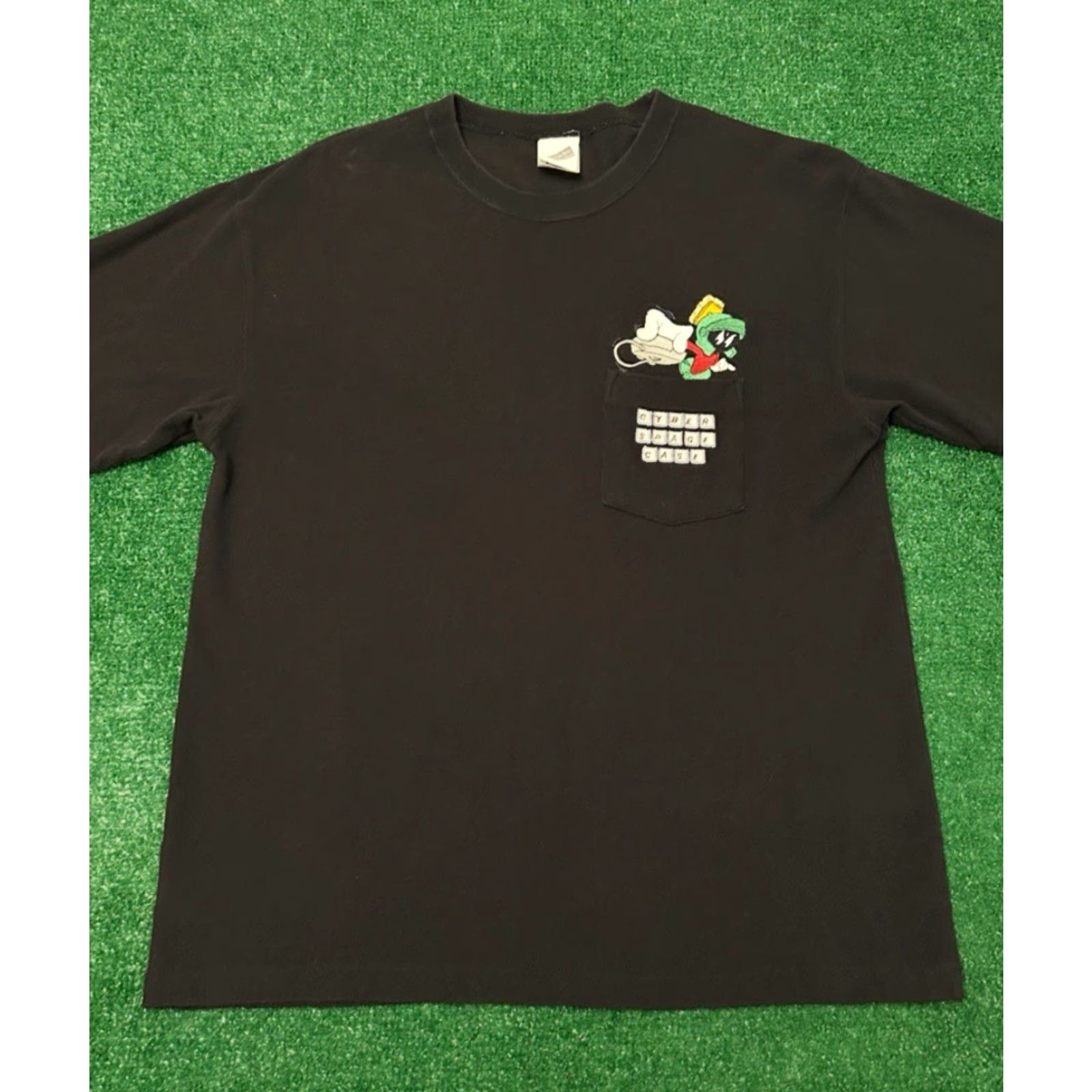 Vintage VINTAGE Marvin The Martian Embroidered Pocket Tee Shirt 90s Looney Tunes Men S Black Small Short Sleeve Tee Shirt Size US S / EU 44-46 / 1 - 2 Thumbnail