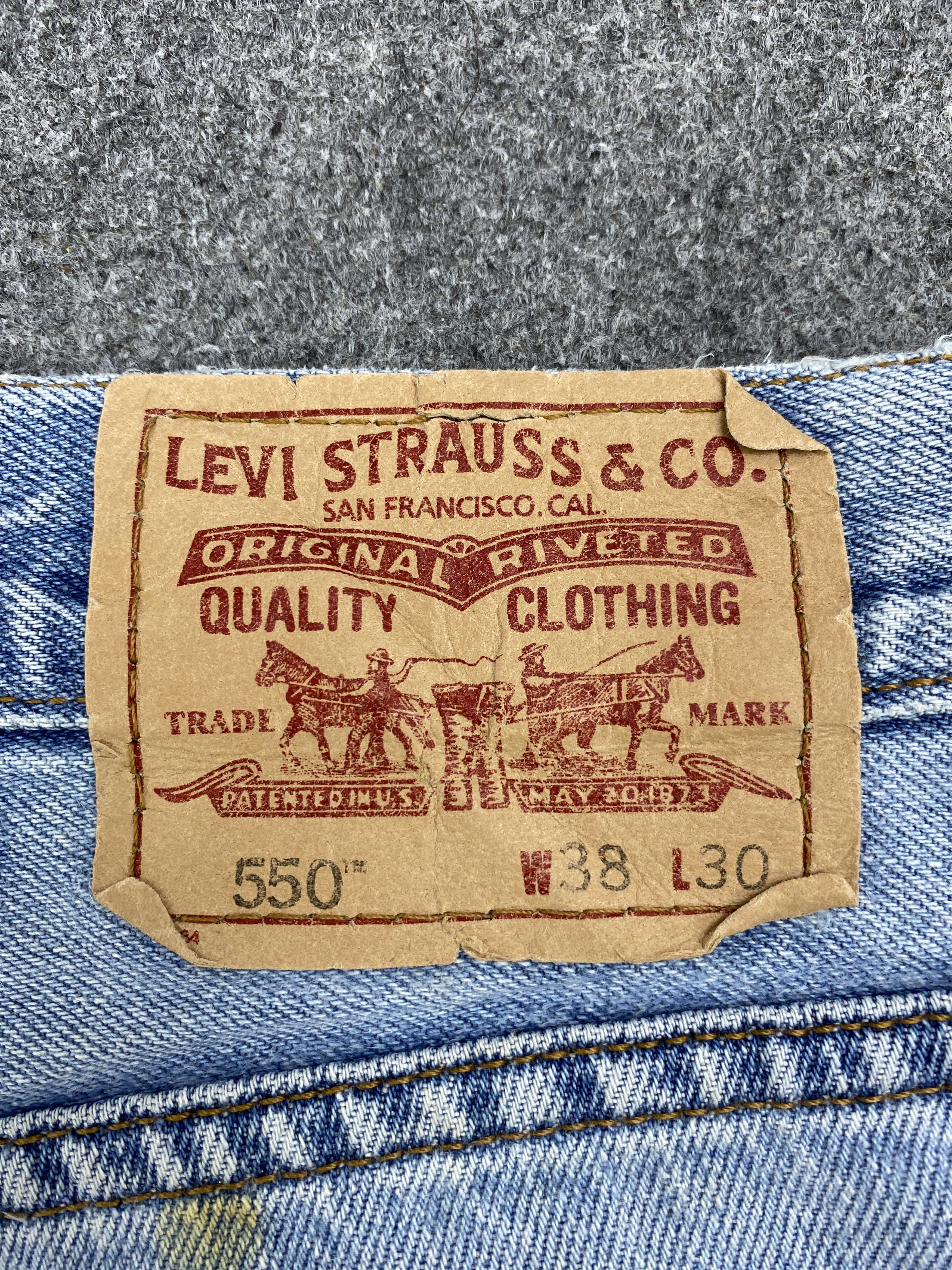 Levi's × Vintage Light Washed Vintage Levis 550 Distressed Jeans Size US 35 - 5 Thumbnail