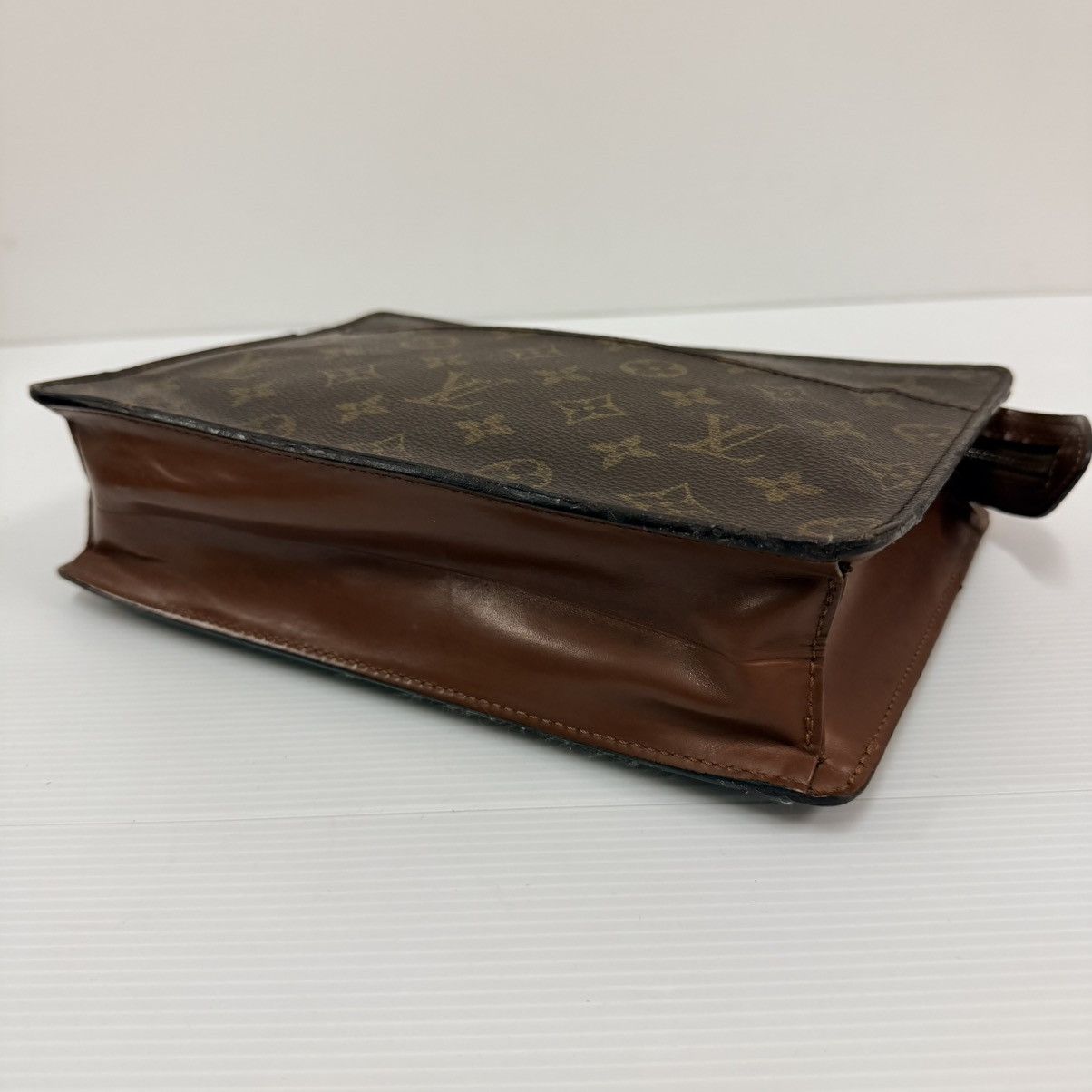 Louis Vuitton Louis Vuitton Monogram Clutch Bag Size ONE SIZE - 6 Thumbnail
