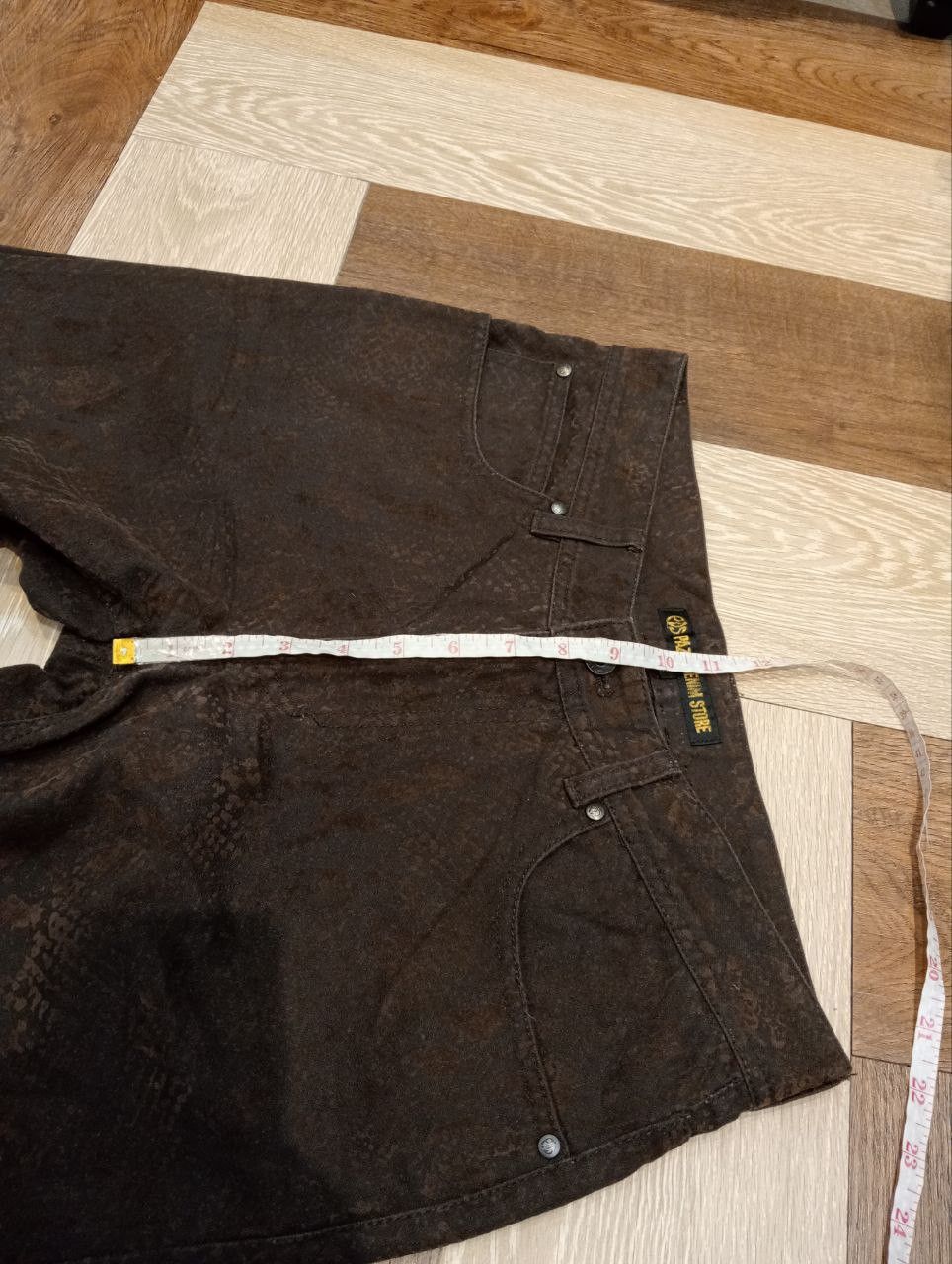 If Six Was Nine PAZZO DENIM STORE JAPAN SNAKE DESIGN JEANS SIZE S Size US 31 - 15 Thumbnail