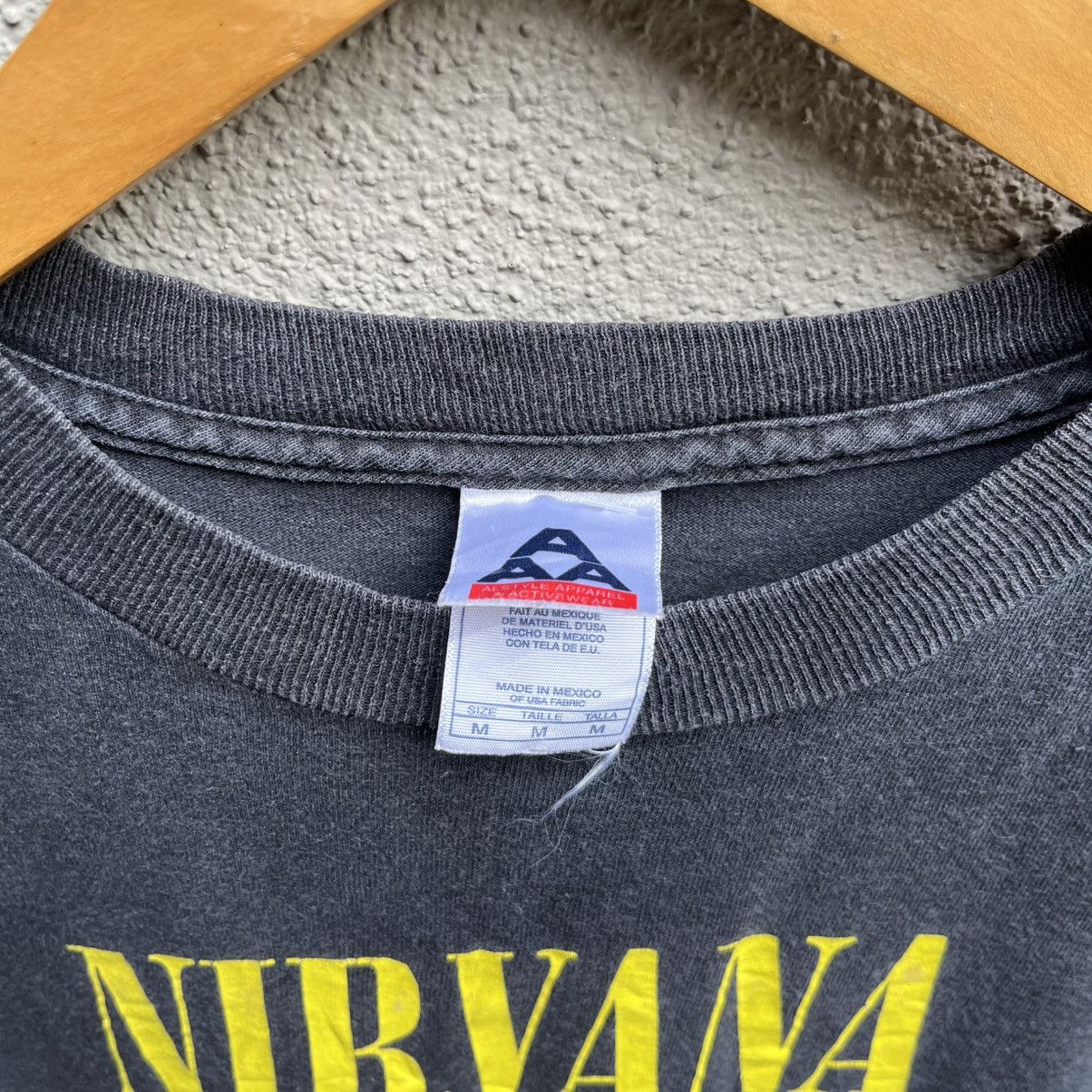 Band Tees Vintage NIRVANA band tee smiley y2k Size US M / EU 48-50 / 2 - 5 Thumbnail