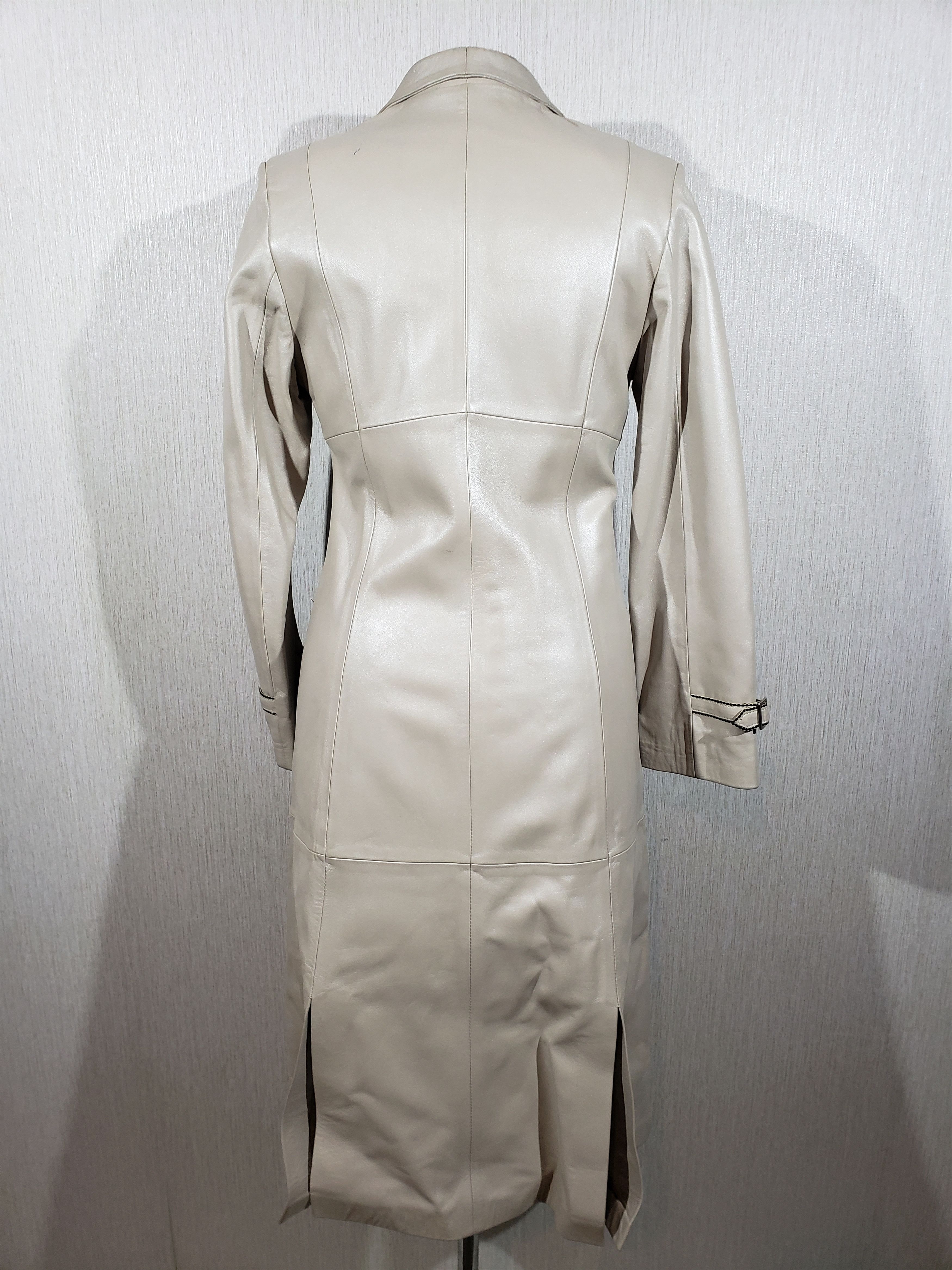 Other Elegant women's long leather jacket. Size M / US 6-8 / IT 42-44 - 4 Thumbnail
