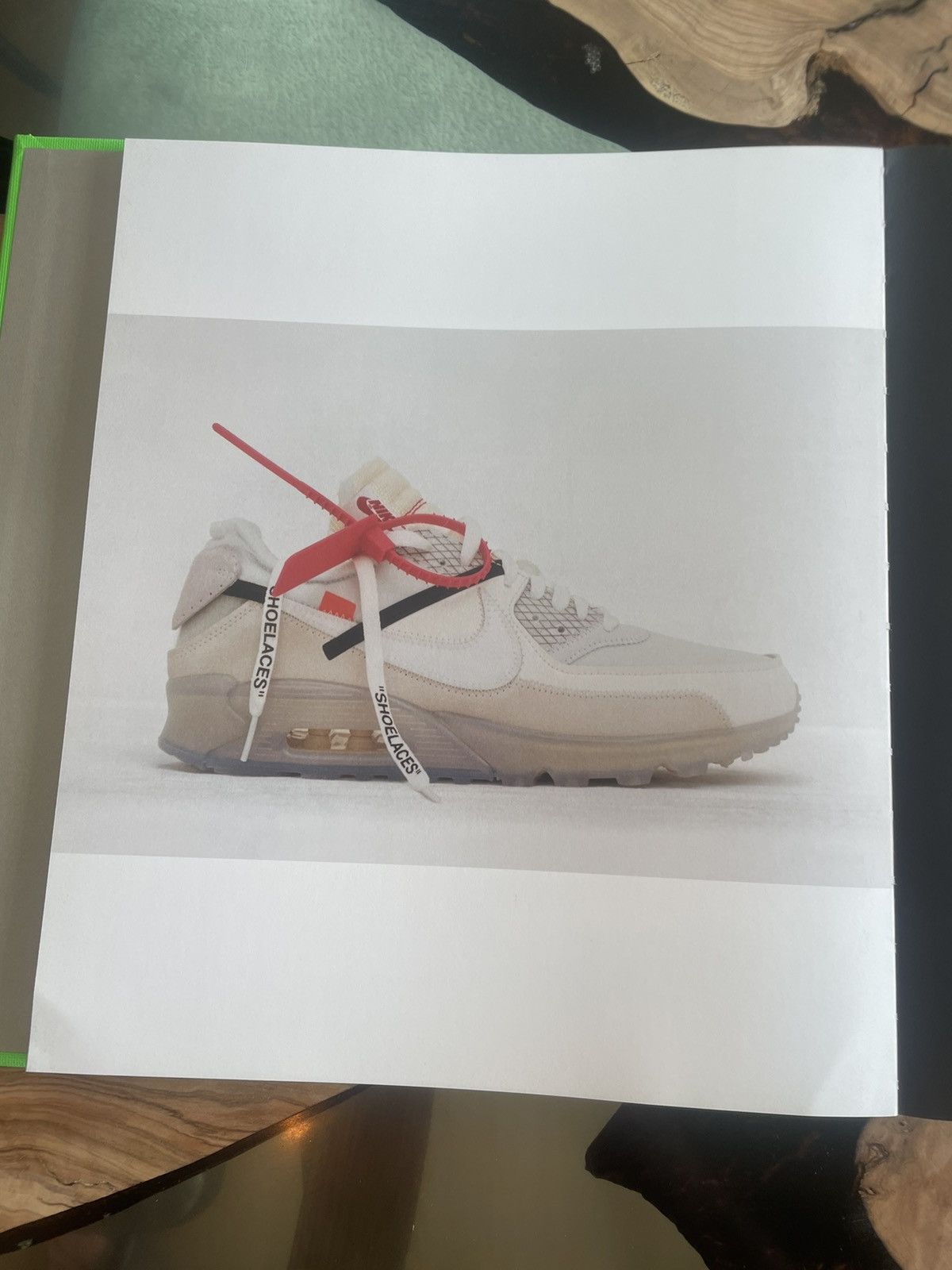 Nike × Off-White Virgil Abloh. Nike. ICONS Coffee Table Book Size ONE SIZE - 12 Thumbnail