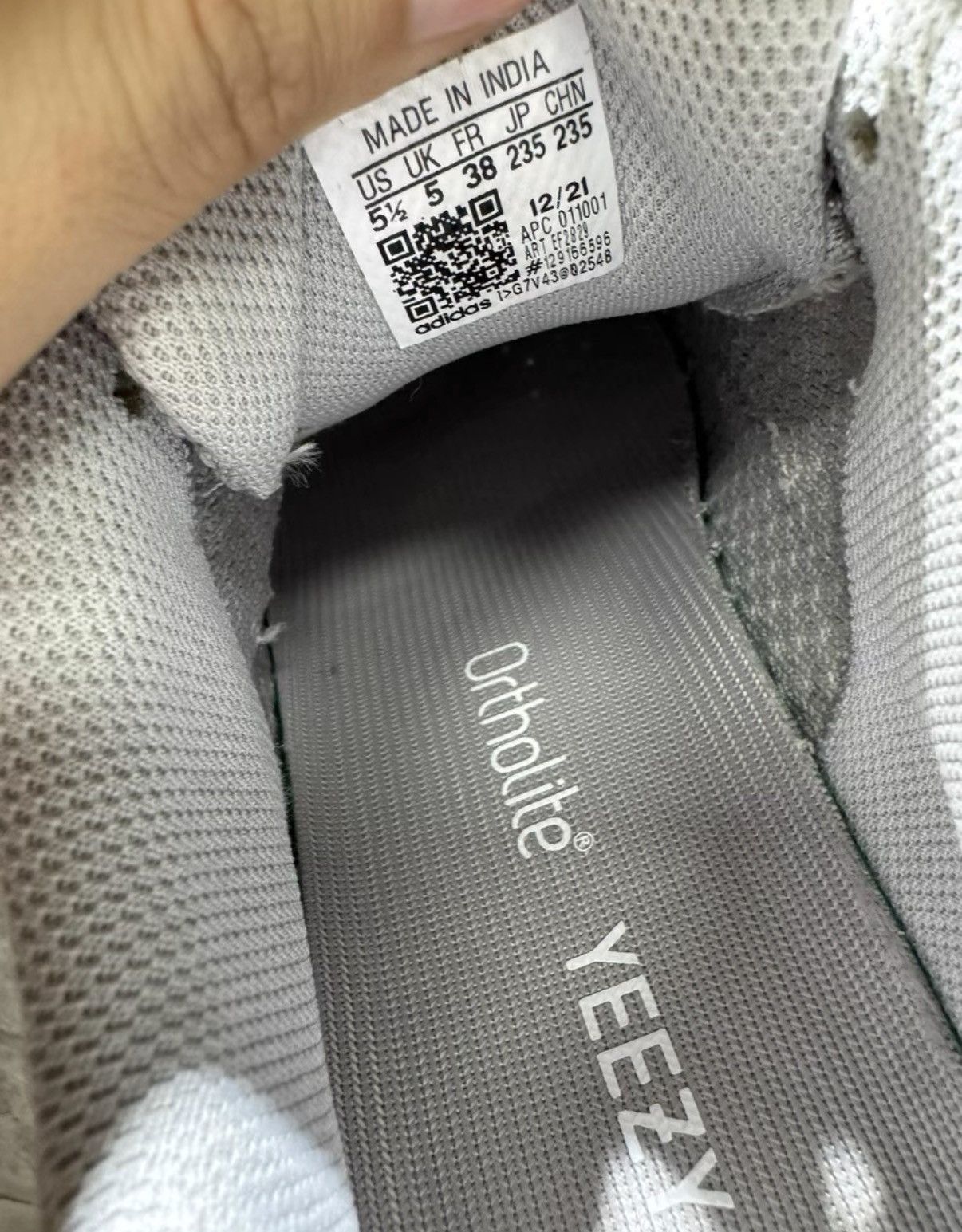 Adidas Adidas Yeezy 700 V2 Static K37 Size US 8 / IT 38 - 4 Thumbnail