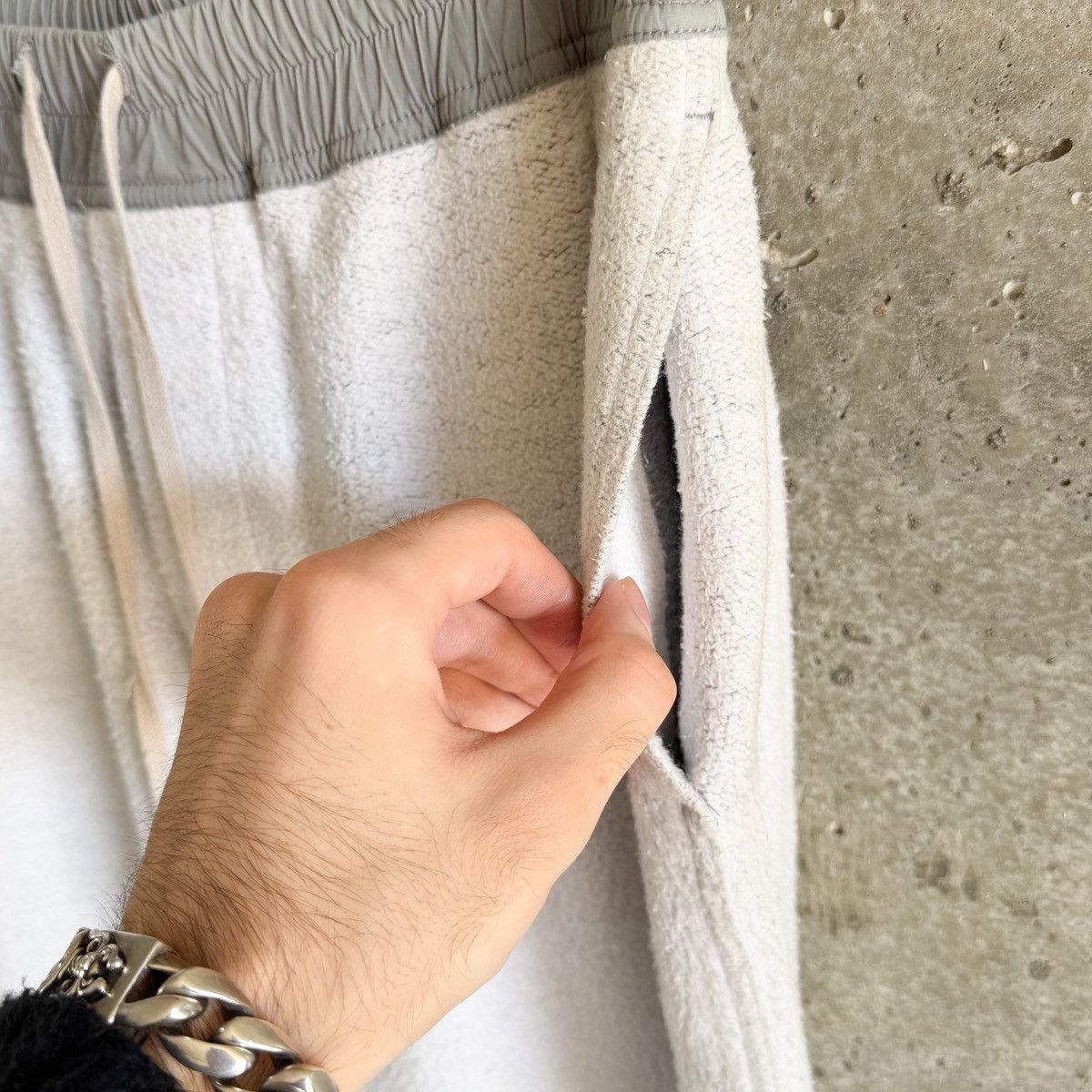 Rick Owens Rick Owens DRKSHDW FW20 Inside Out Reverse Wide Sweatpants Size US 32 / EU 48 - 5 Thumbnail