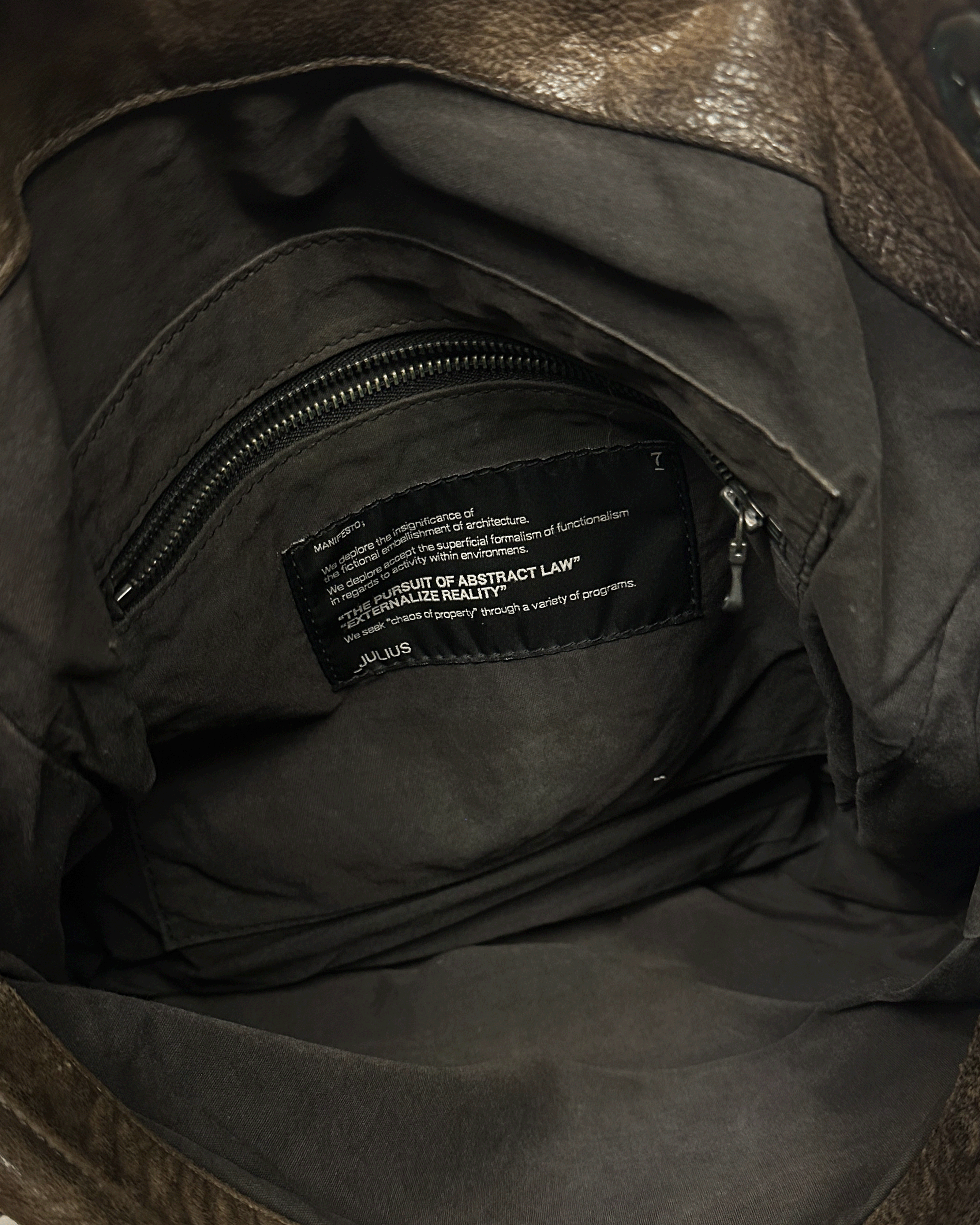 Julius Julius Leather Gas Mask Crossbody Messenger Bag Size ONE SIZE - 8 Thumbnail