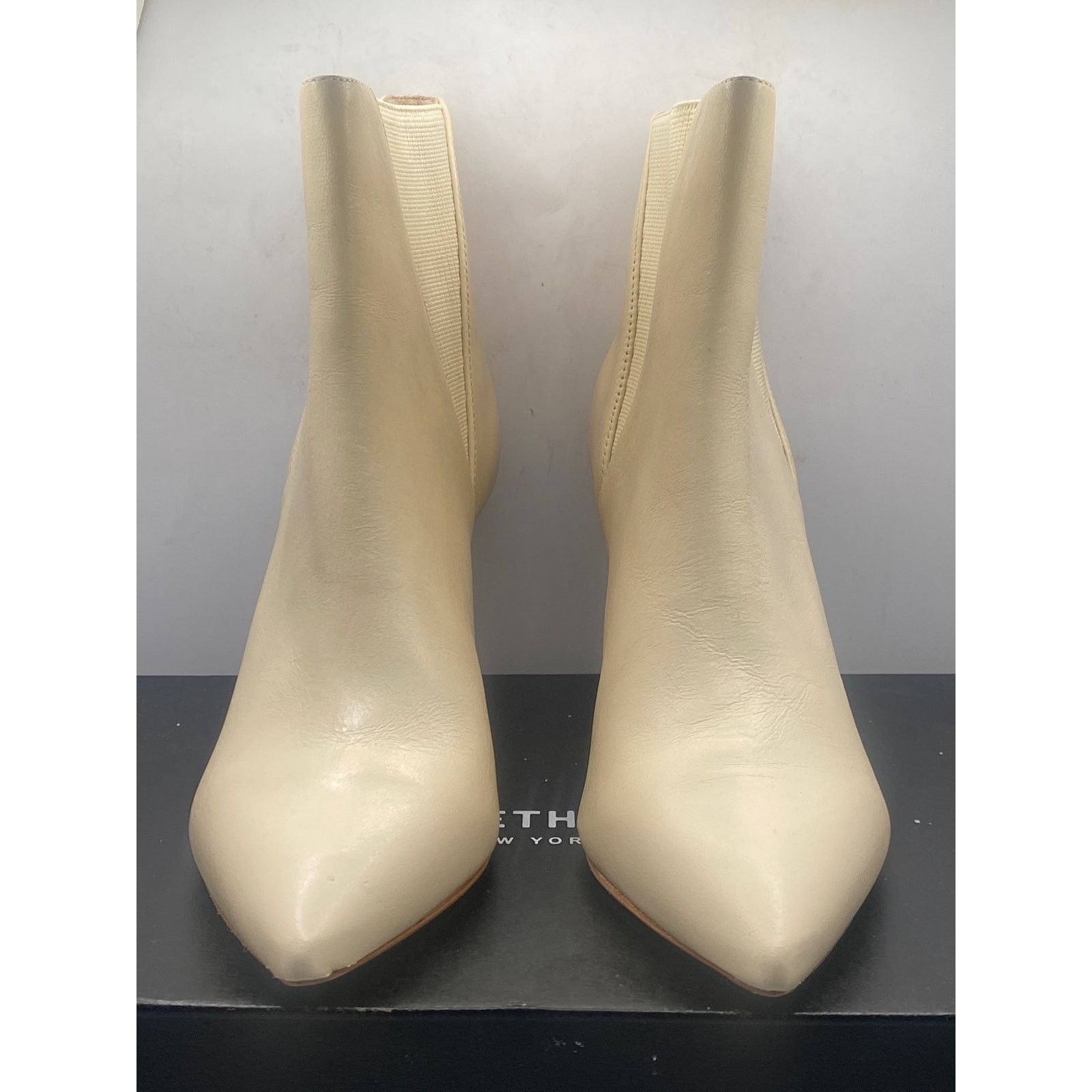 SCHUTZ Schutz Leather Chelsea Boots Women's Size: 7B Size US 7 / IT 37 - 2 Thumbnail