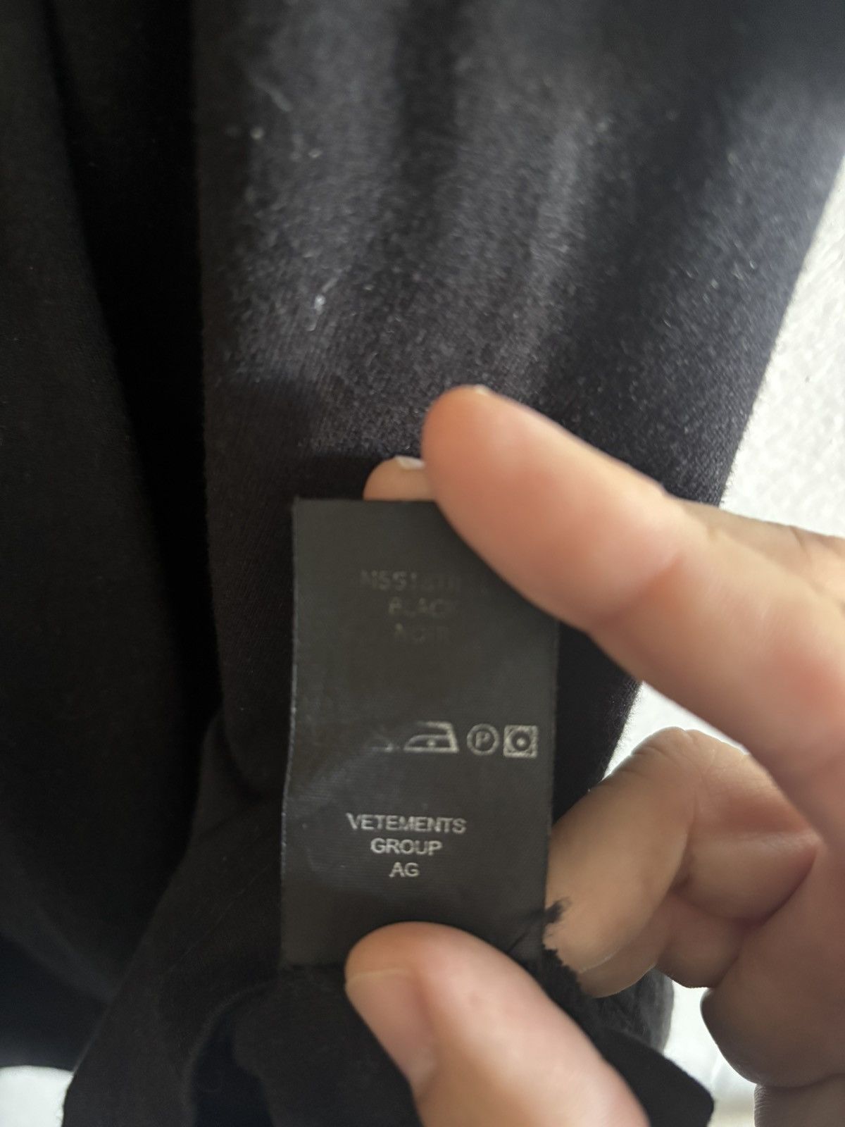 Vetements VETEMENTS REFLECTIVE LOGO T-SHIRT Size US L / EU 52-54 / 3 - 10 Thumbnail