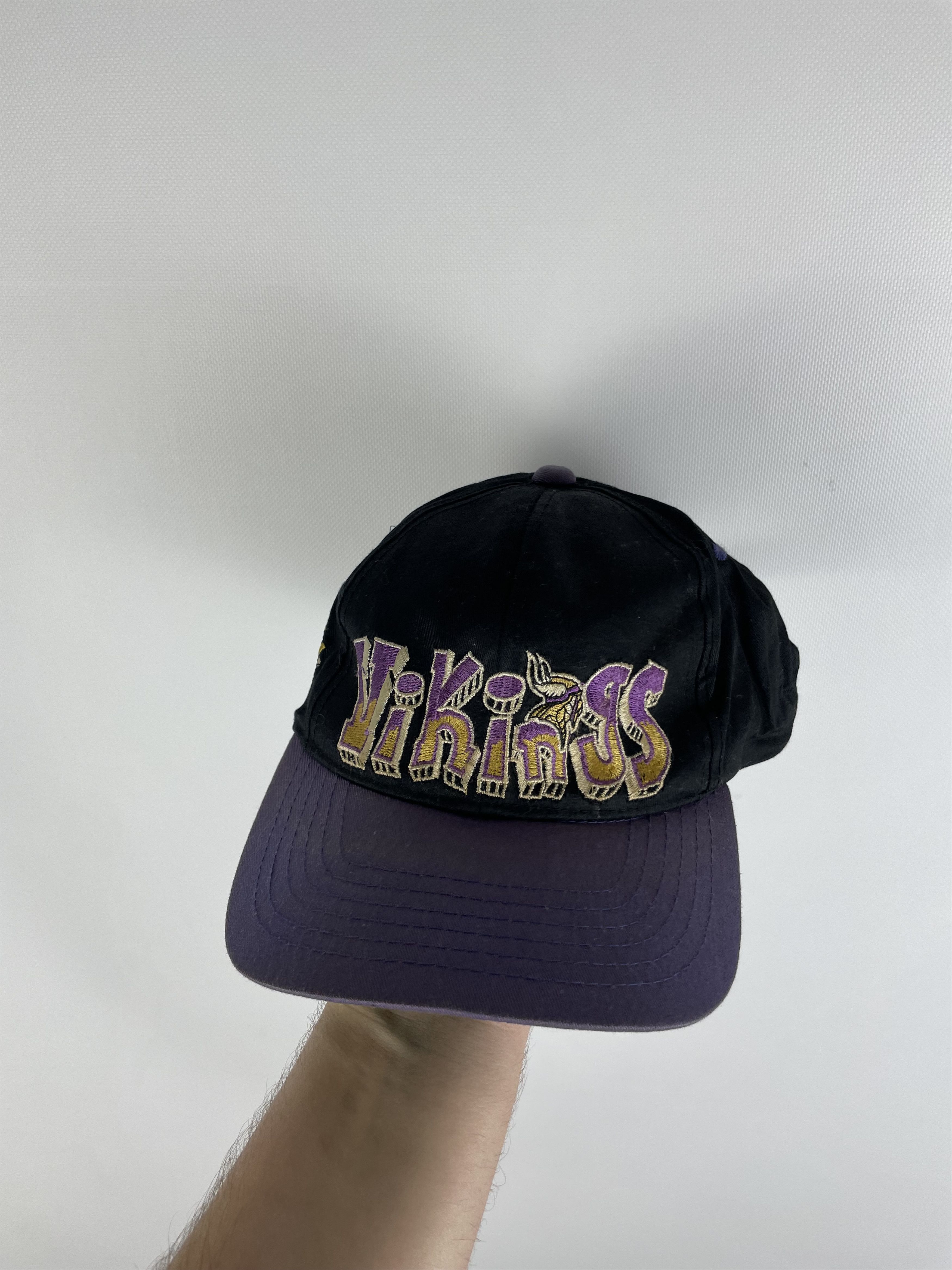 Vintage Vintage Minnesota Vikings NFL Hat Cap SnapBack Size ONE SIZE - 2 Thumbnail