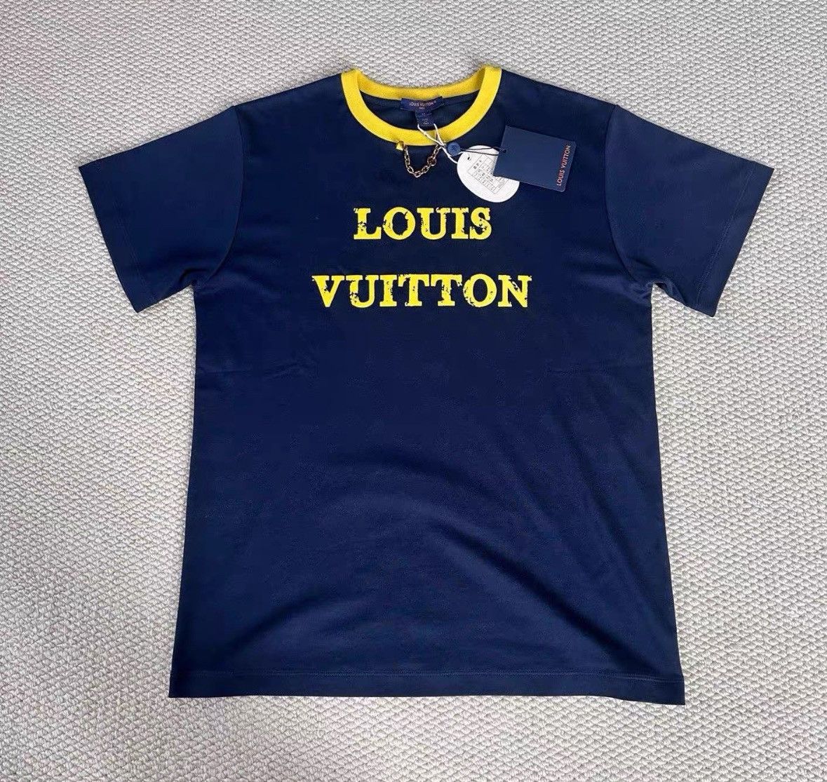 Louis Vuitton Louis Vuitton LV tee Size US M / EU 48-50 / 2 - 1 Thumbnail