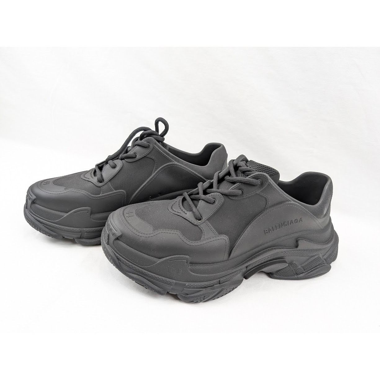 Balenciaga o1rshd1 Molded Triple S Sneakers in Black Size US 11 / EU 44 - 17 Thumbnail