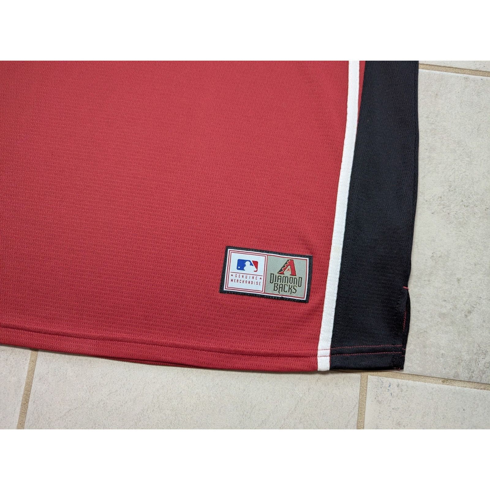 Majestic Arizona Diamondbacks Men's XL Embroidered Short Sleeve Size US XL / EU 56 / 4 - 3 Thumbnail