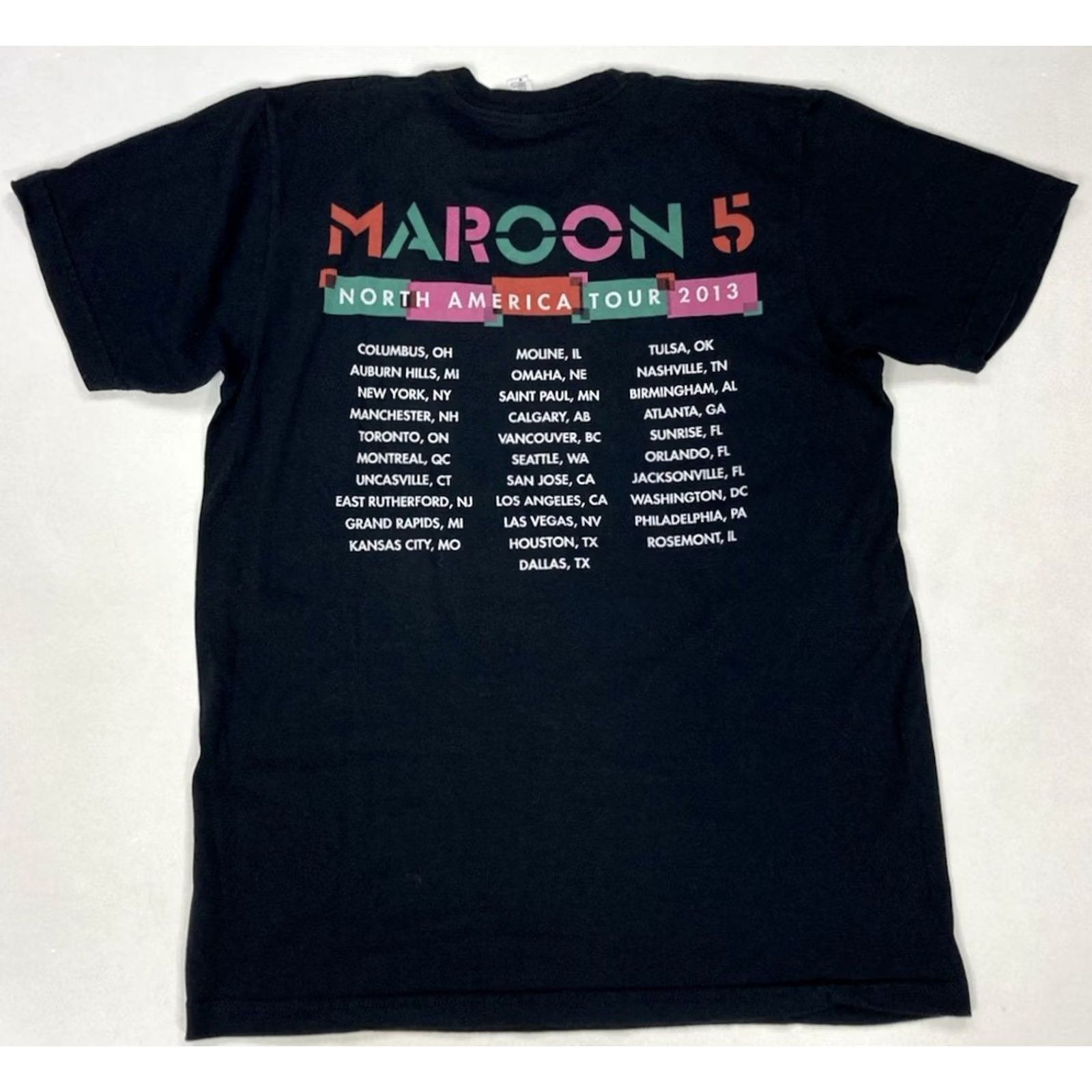 American Apparel VINTAGE Maroon 5 North American Tour 2013 Graphic T-shirt Men Medium Black Music Shirt Size US M / EU 48-50 / 2 - 3 Thumbnail
